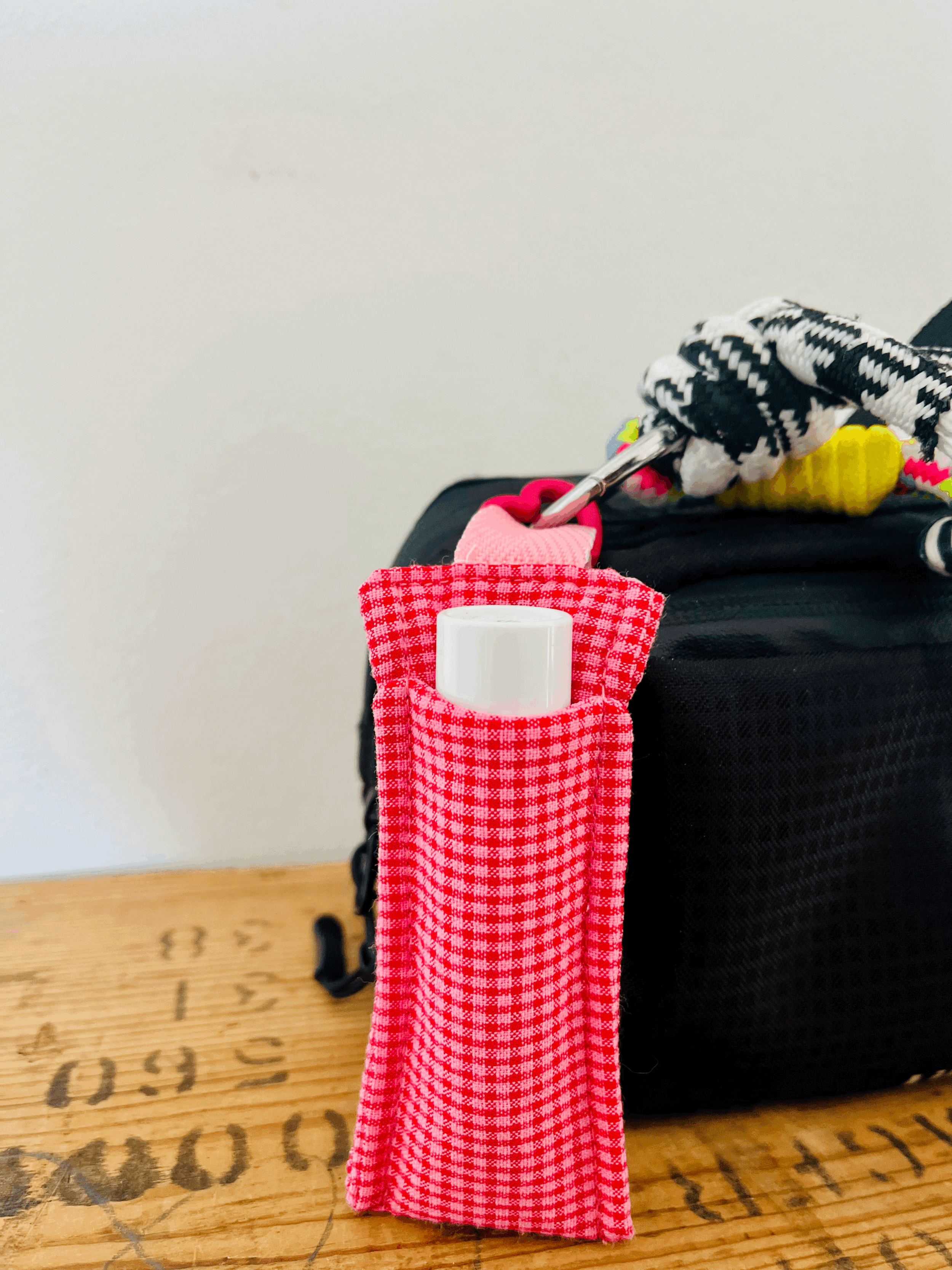 étui stick/briquet vichy rouge et rose