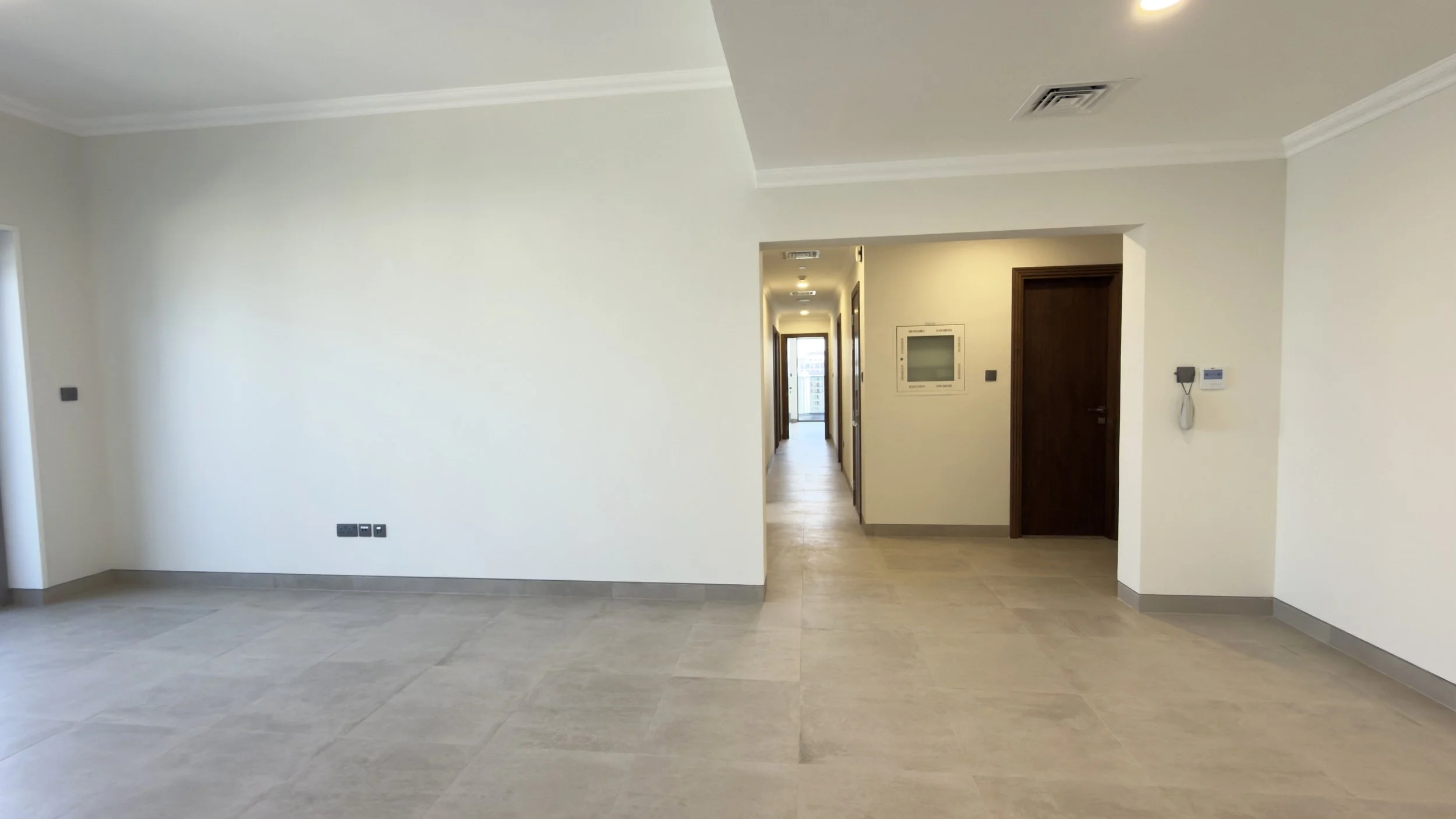 3R flat - living 2.jpg