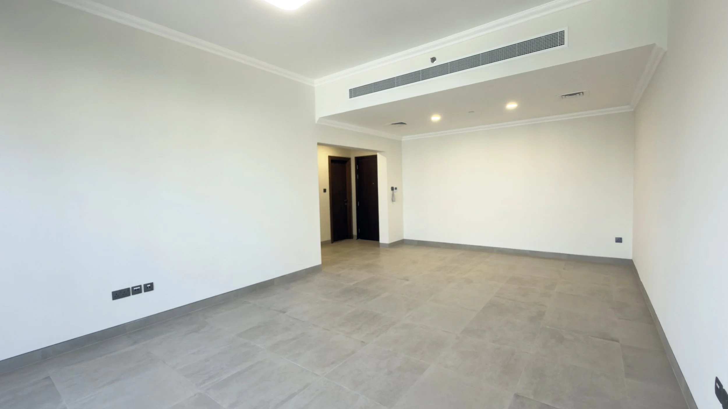 3R flat - living 1.jpg