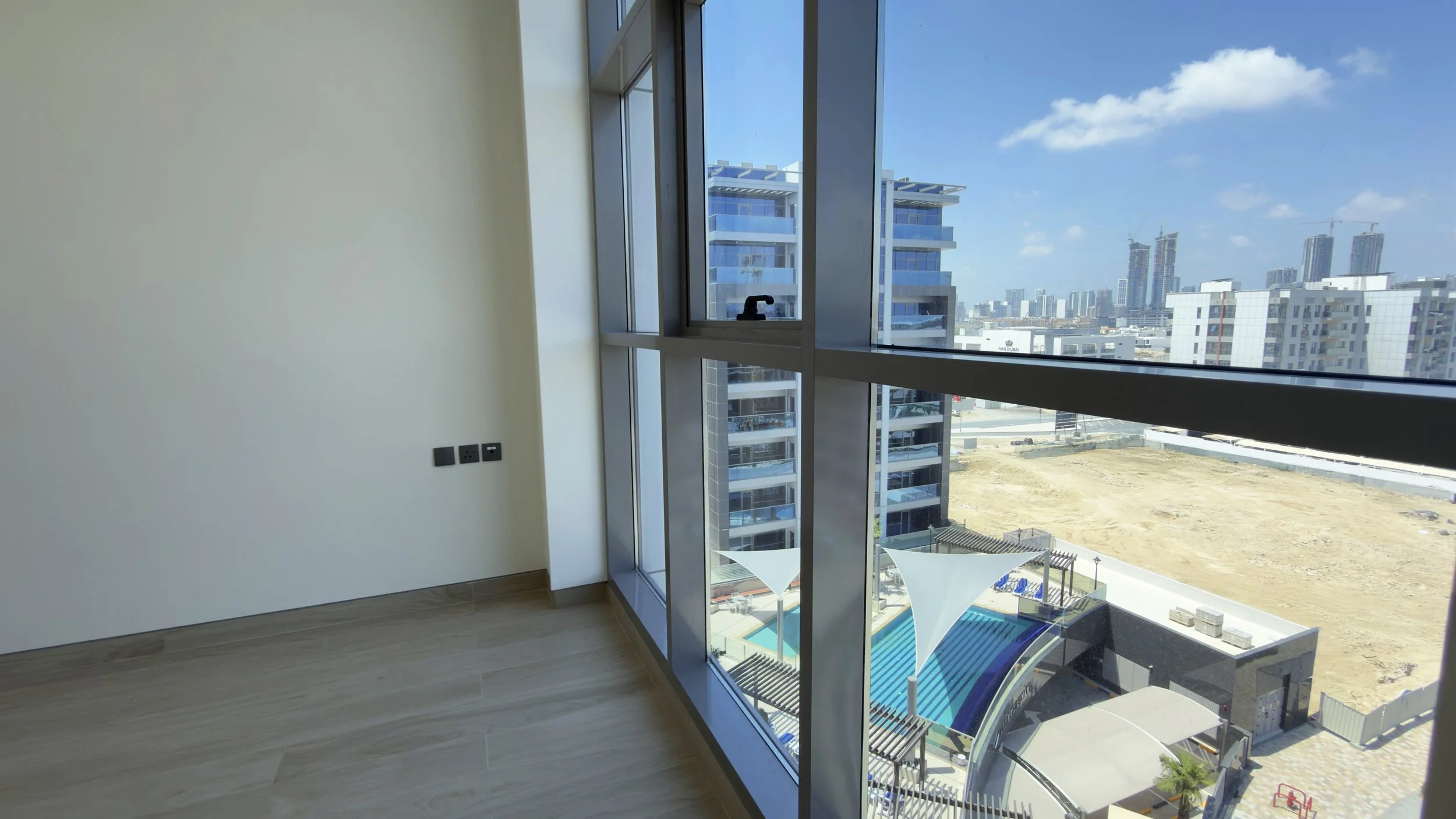3R flat - Bedroom1 2.jpg