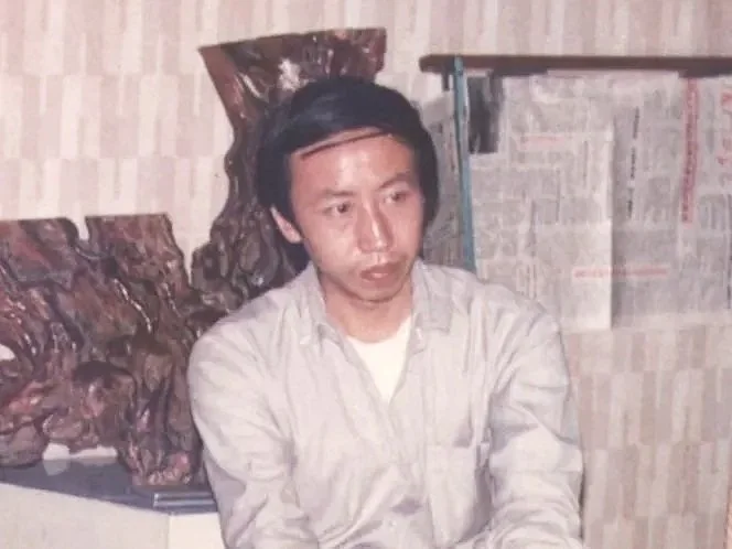 黃永砅 Huan Yongping

1955年出生于厦门,当代艺术家
1982年畢業于中國美術學院油画系
1989年旅居巴黎
獨立艺術家,"厦门五人现代美术展" 發起人.
2019.10月 病逝于法国巴黎.
Huang was born in Xiamen in 1955. 
He graduated from the China Academy of Art in 1982 
moved to France in 1989. 
He was an independent artist 
On