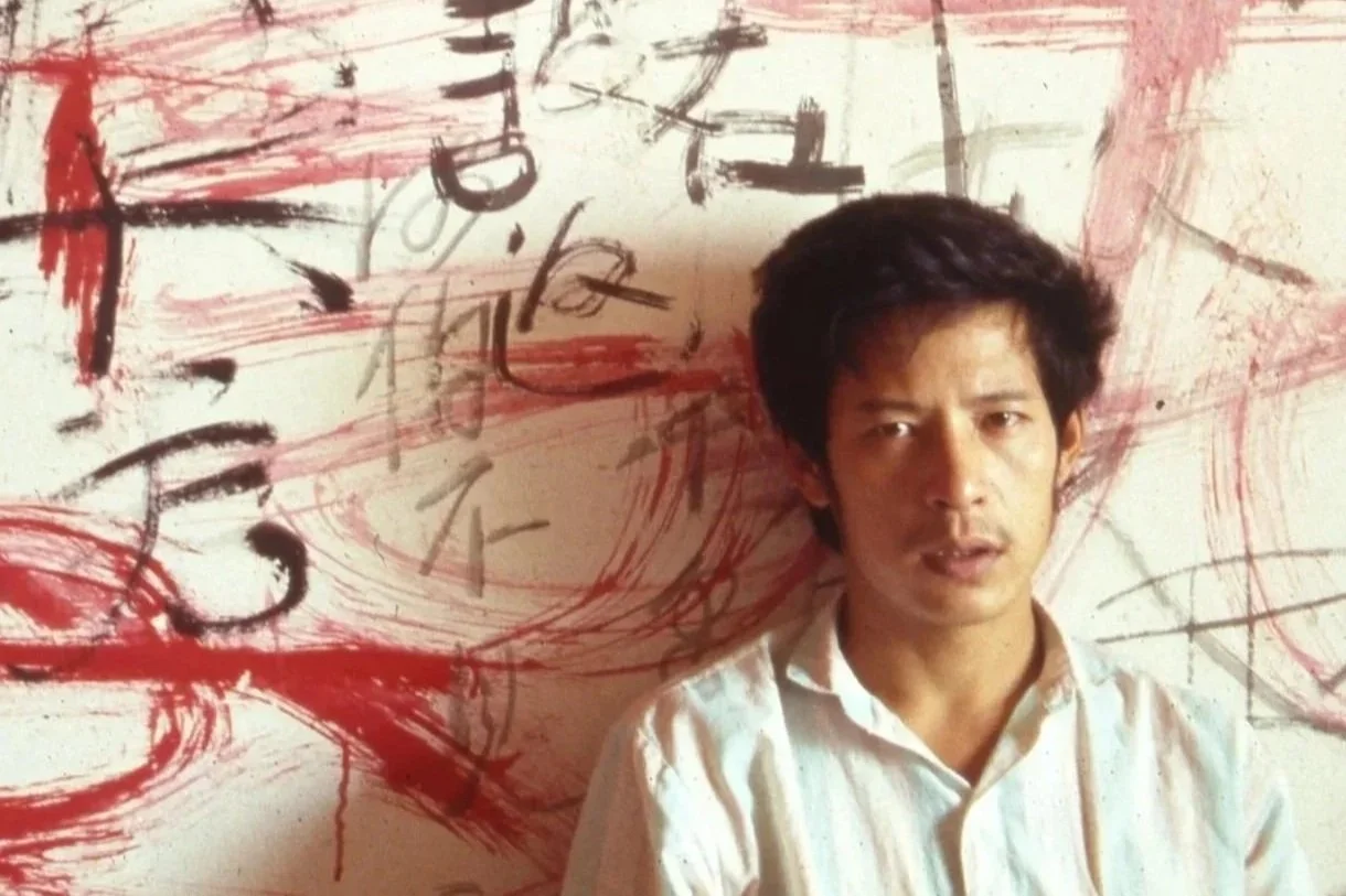 
俞晓刚 Yu Xiaogang 
1958年出生于杭州,当代艺术家
1982年毕业于中國美術學院油画系
现居澳大利亞, 獨立艺術家
" 厦门达达" 艺术运动命名者
" 厦门达达" 艺术运动發起人之一. 
Yu Xiaogang
Born in Hangzhou in 1958, a contemporary artist
Graduated from 
the Oil Painting Department of the China Academy of Art 
in 1982
Curren