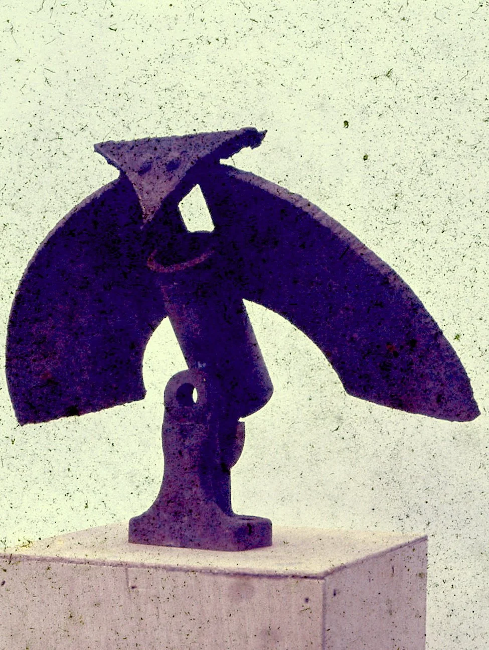 焦跃明 Jiao Yaoming 
猫头鹰  Owl 
金属焊接 Metal welding
Xiamen 1983