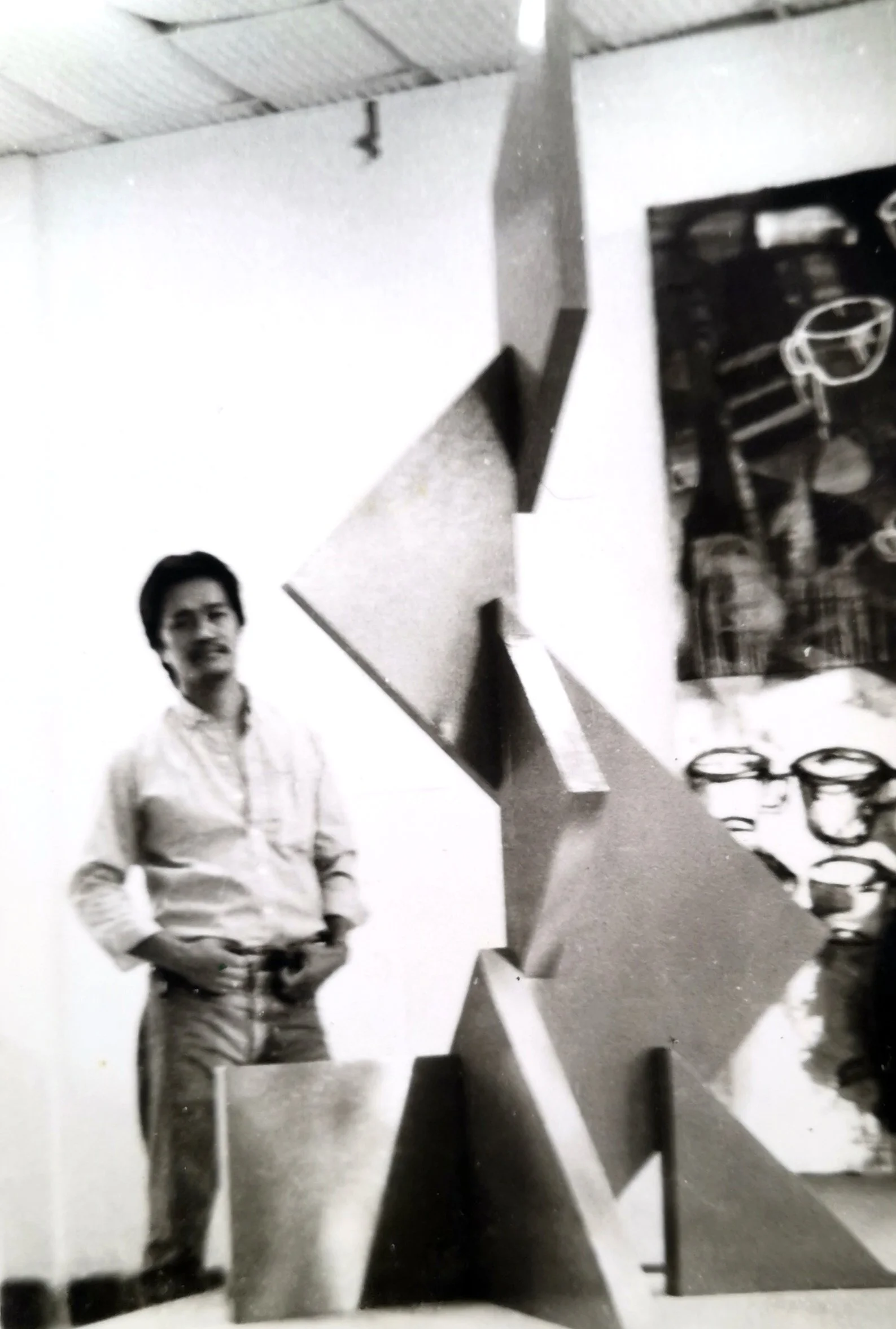 林嘉华  Lin  Jiahua 
(色彩 was in colour) 
Xiamen Dada—Exhibition of Modern Art 
1986