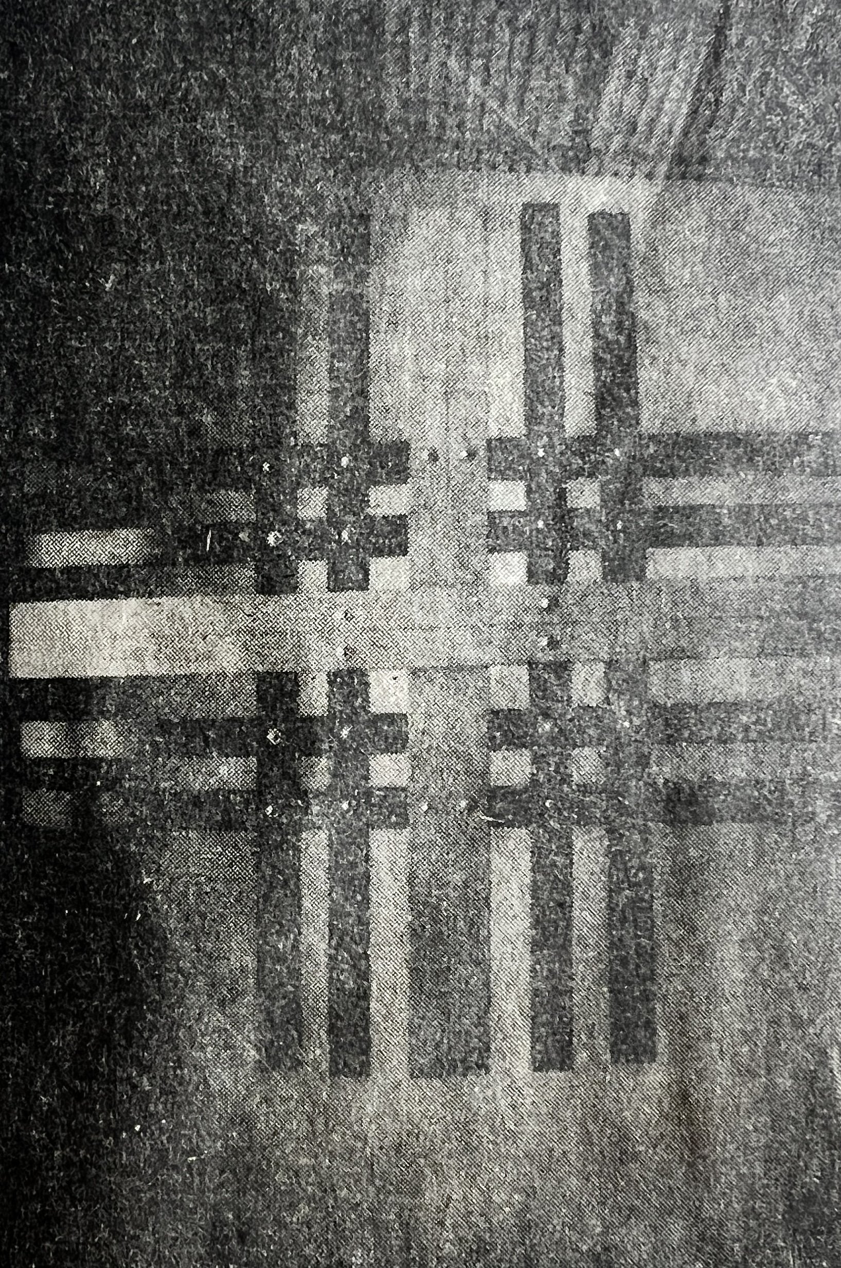 林春 Lin Chun
(色彩 was in colour) 