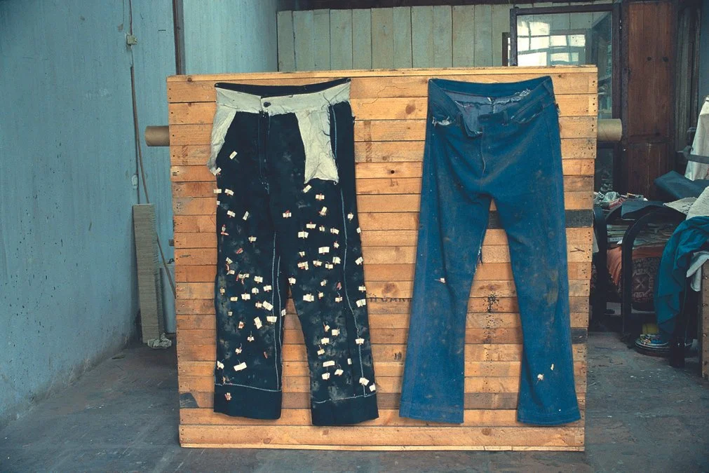 黄永砅 鞭炮裤子 
Huang Yongping Firecracker Pants 
1987 Xiamen 