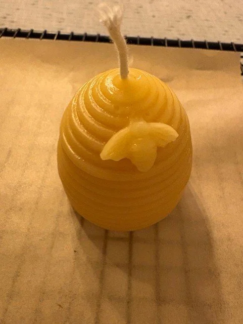 2" Skep with HonBeeswax Candleey Bee