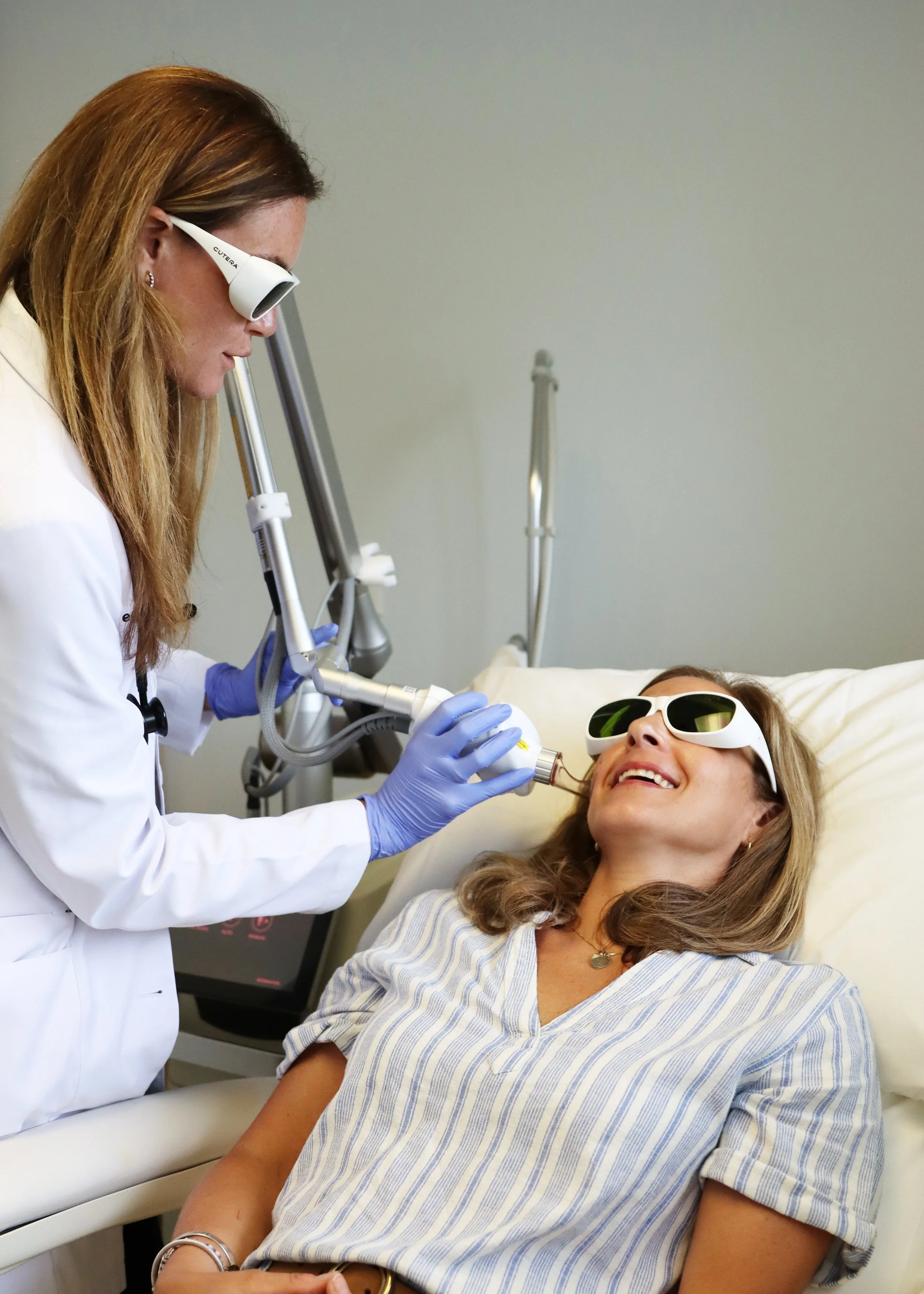 CO₂ Laser Resurfacing: The Gold Standard for Skin Renewal