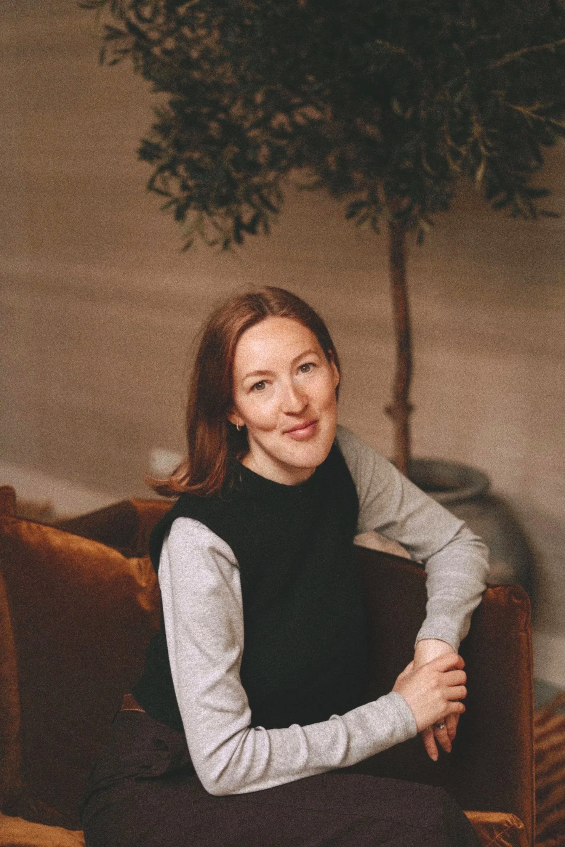 Therapist in Amsterdam, kind, warm, inclusive, and no judgment. CBT (Cognitive Behavioural Therapy) and ERP (Exposure and Response Prevention Therapy) for intrusive thoughts, anxiety, depression, burnout, expat integration, challenges, French English