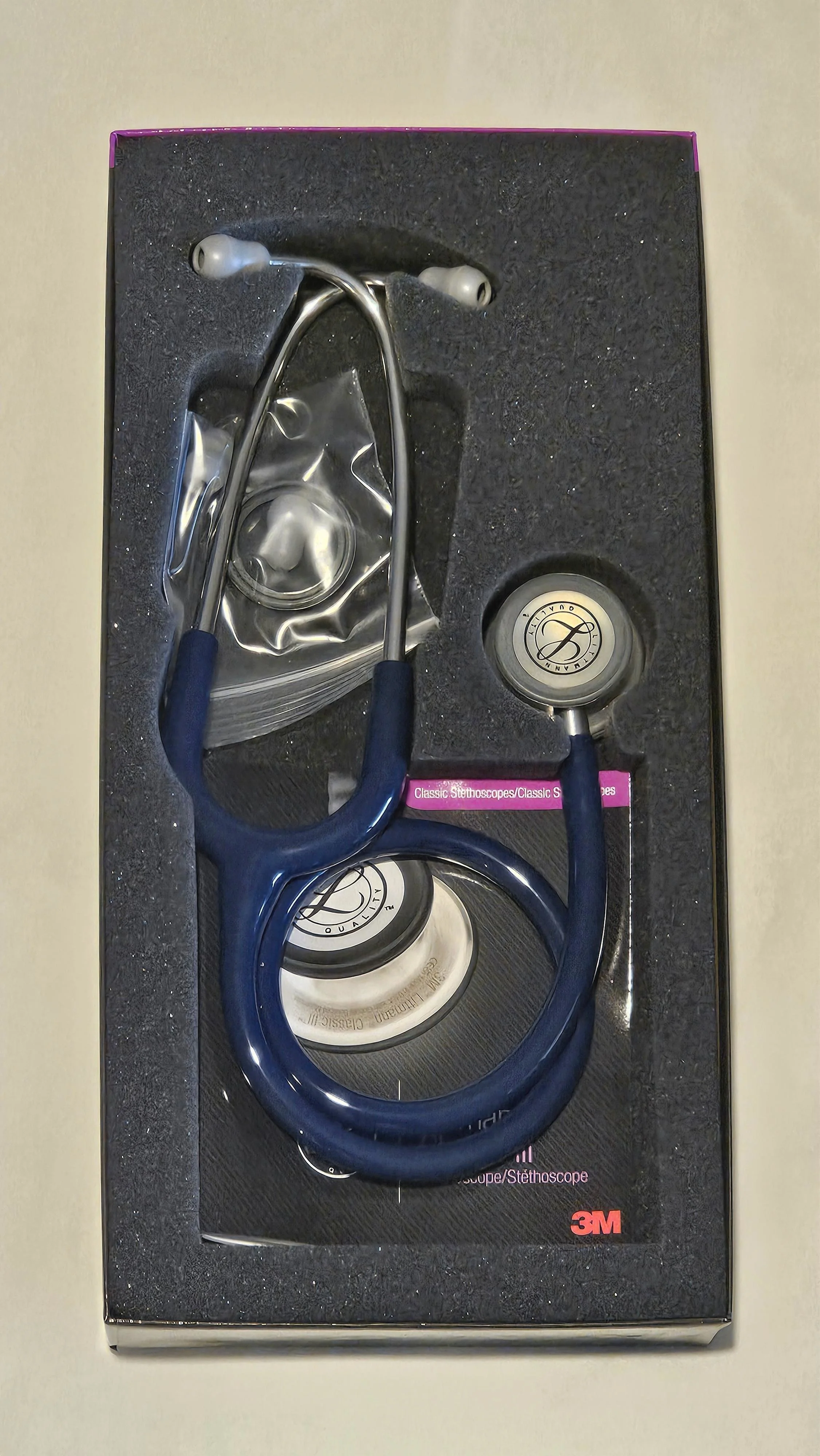 3M Littmann Classic III Stethoscope - Navy Blue (5622).JPG
