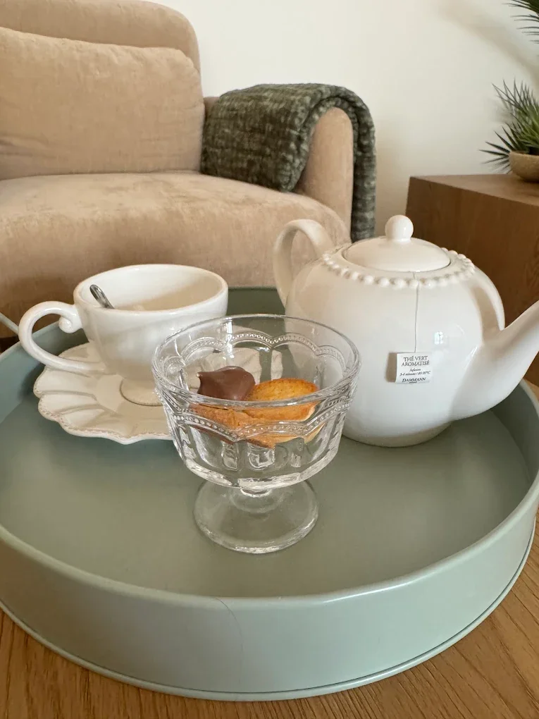 Tea-time servi pendant une privatisation à La Maison Luma
