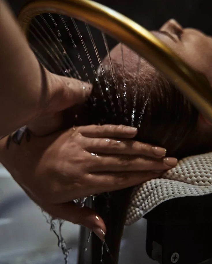 Eau et cheveux — rituel Head Spa immersif à Marcoussis