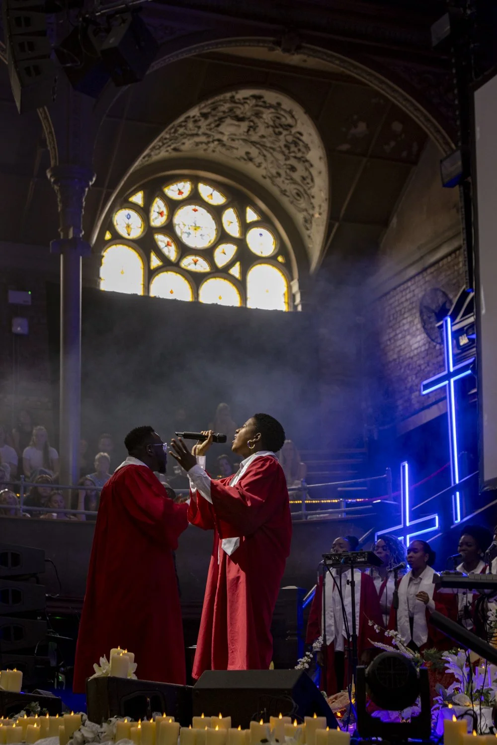 R&j singer Portrait.jpg