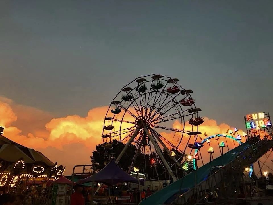 Patiently waiting for these summer nights 🌝