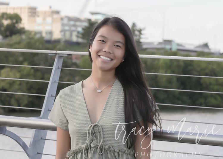 Gia | Senior
