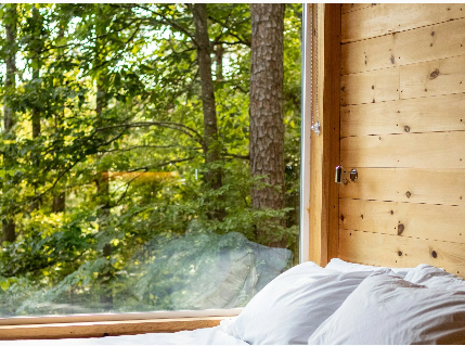 One-page Squarespace website design for a hospitality, airbnb or food business