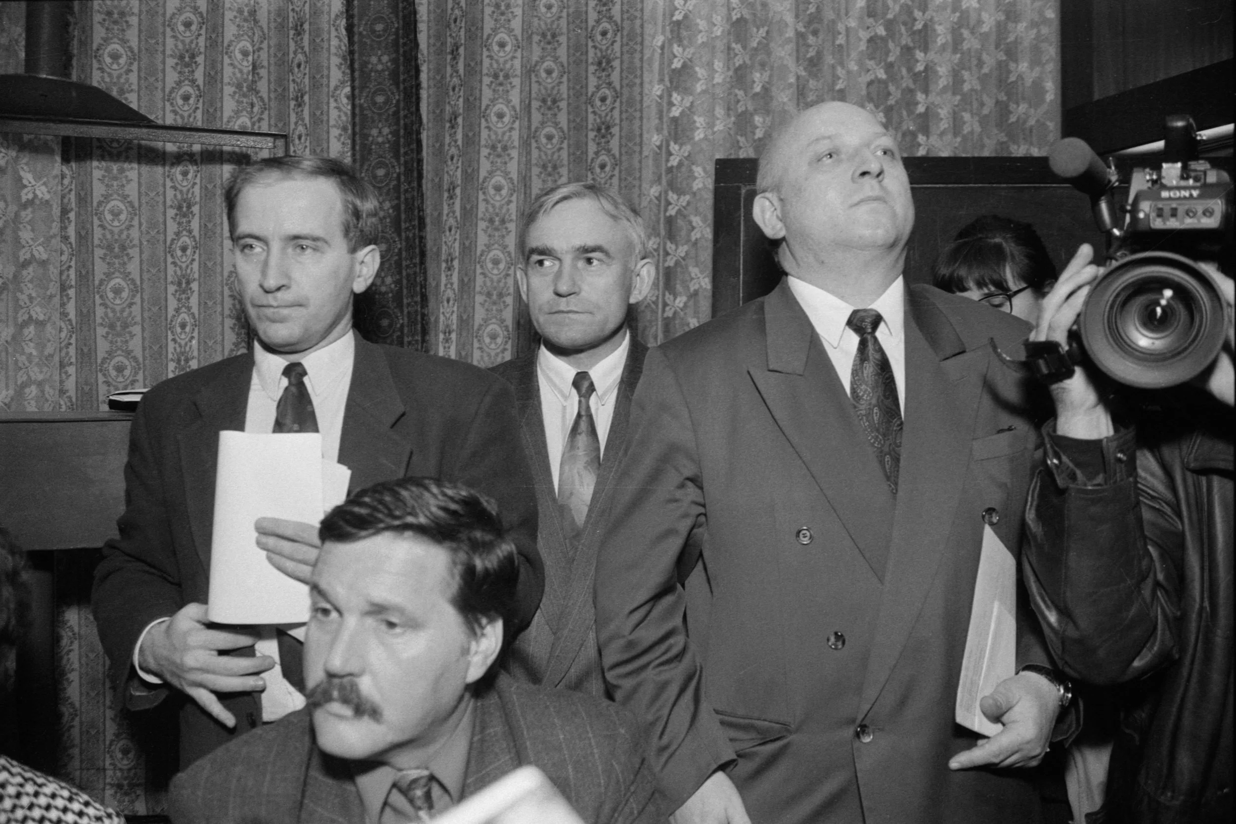 Zbigniew Siemiątkowski, Leszek Miller, Wacław Martyniuk – posłowie SLD, wrzesień 1993