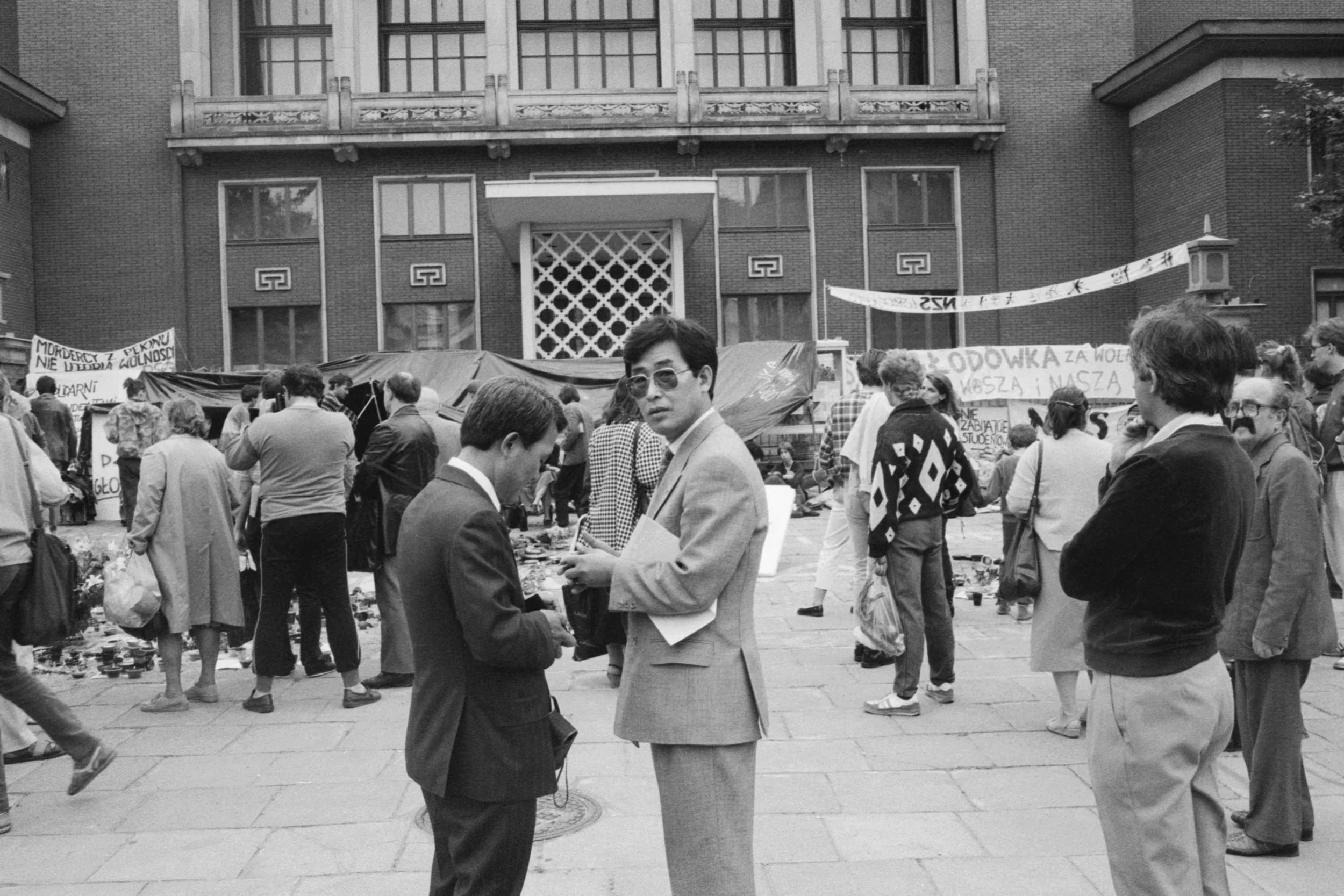 Pikieta przed Ambasadą Chin po masakrze
na placu Niebiańskiego Spokoju