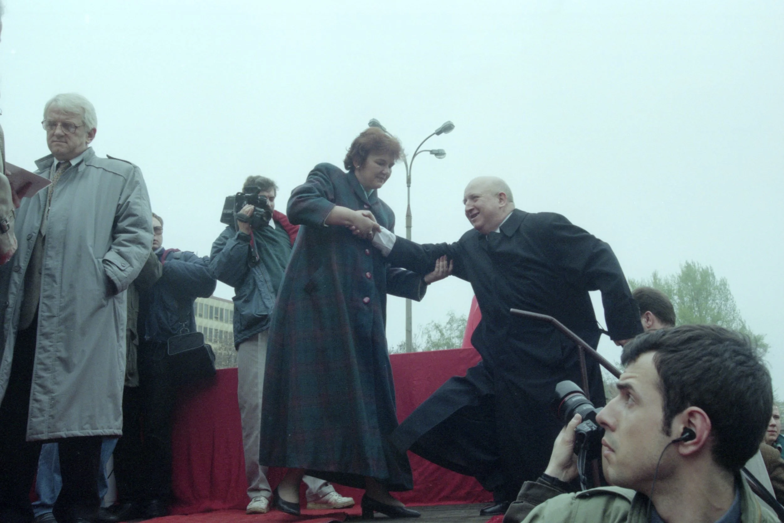 Józef Oleksy, Ewa Spychalska - przewodnicząca OPZZ, Warszawa, 1 maja 1995