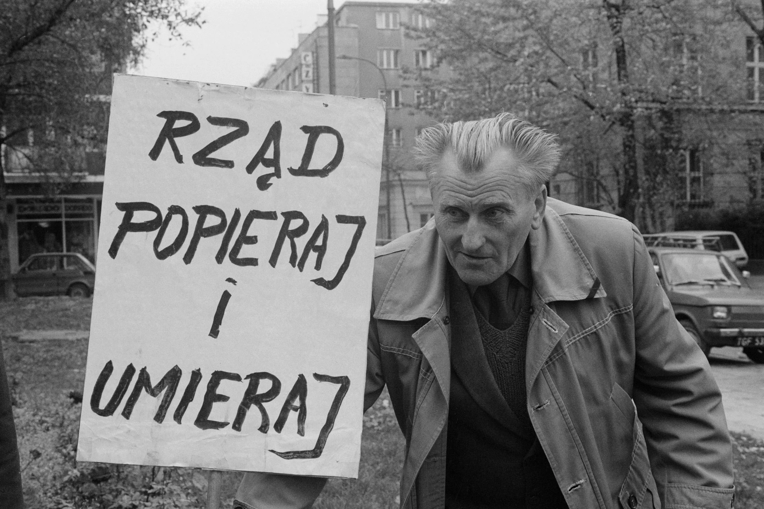 Demonstracja emerytów.
Warszawa, styczeń 1992