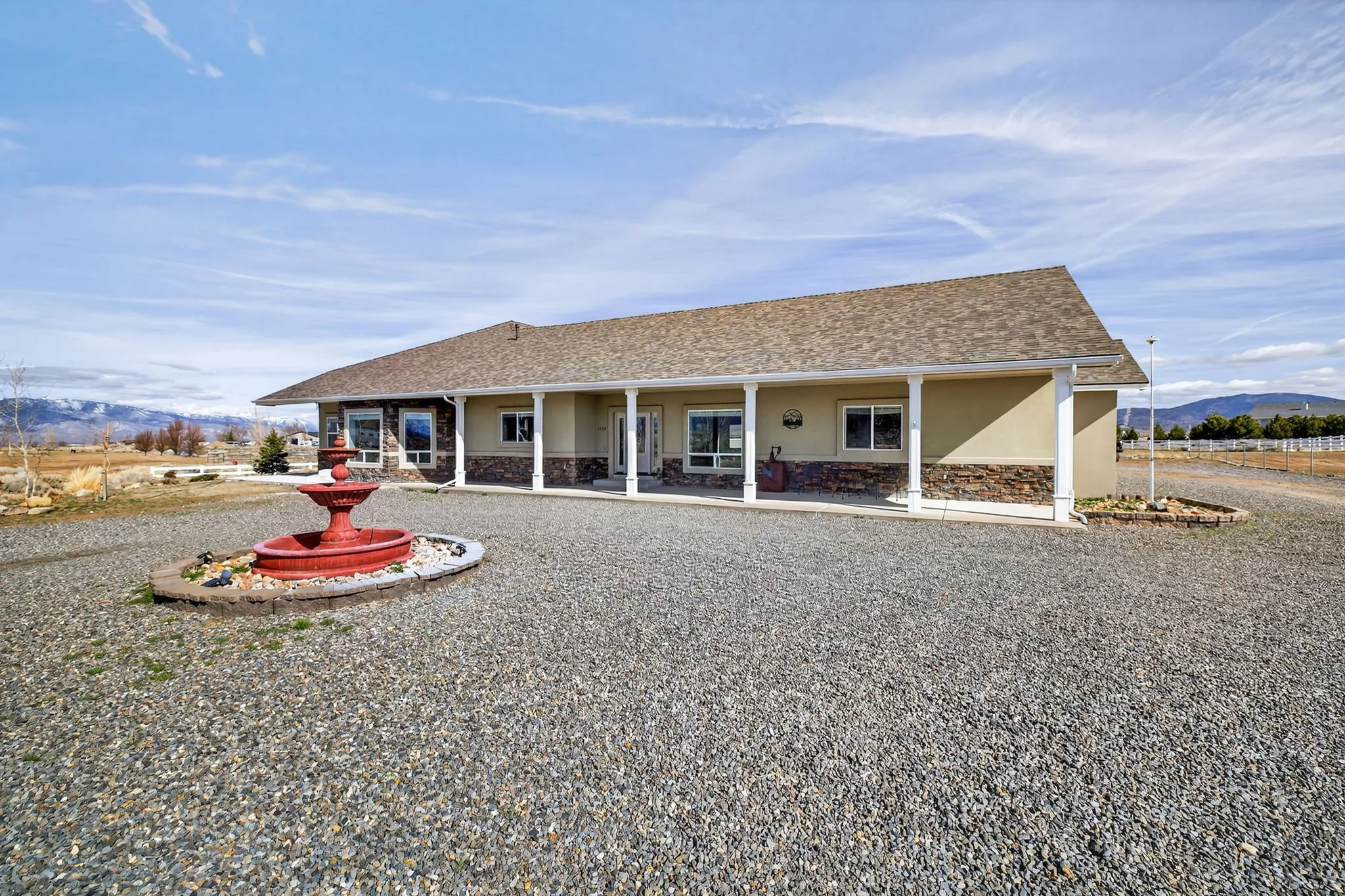 1-web-or-mls-1720 N Benton-1.jpg