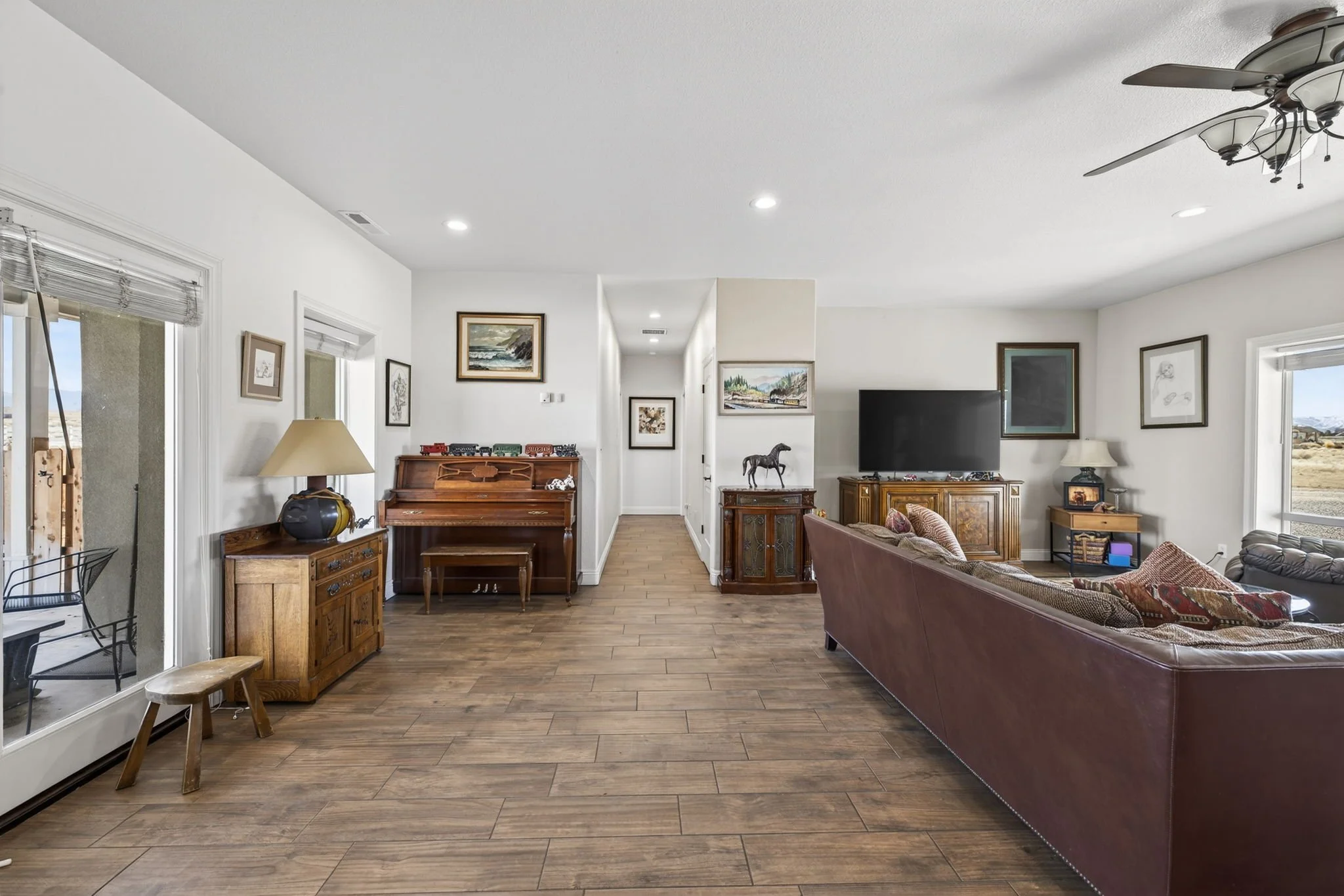 6-web-or-mls-1720 N Benton-6.jpg