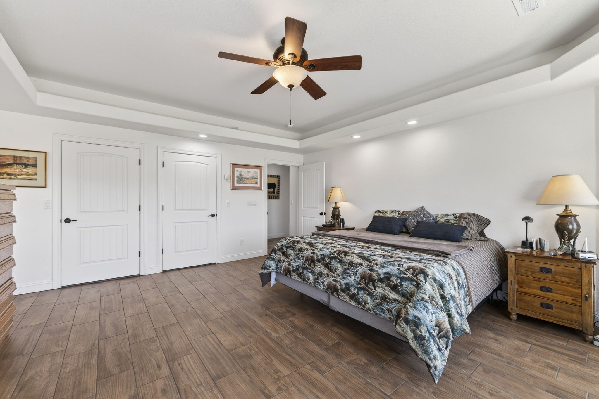 23-web-or-mls-1720 N Benton-23.jpg