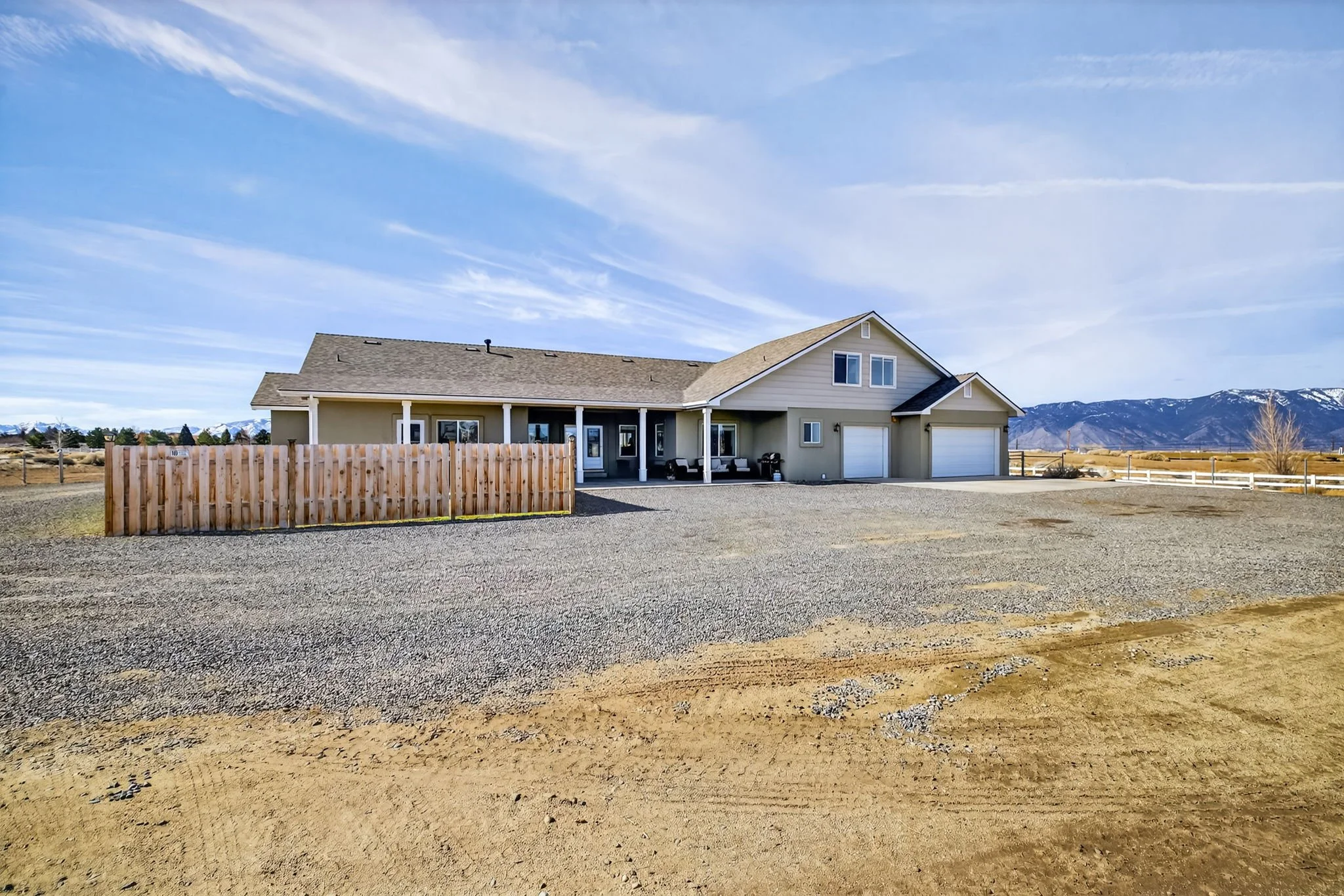 44-web-or-mls-1720 N Benton-44.jpg