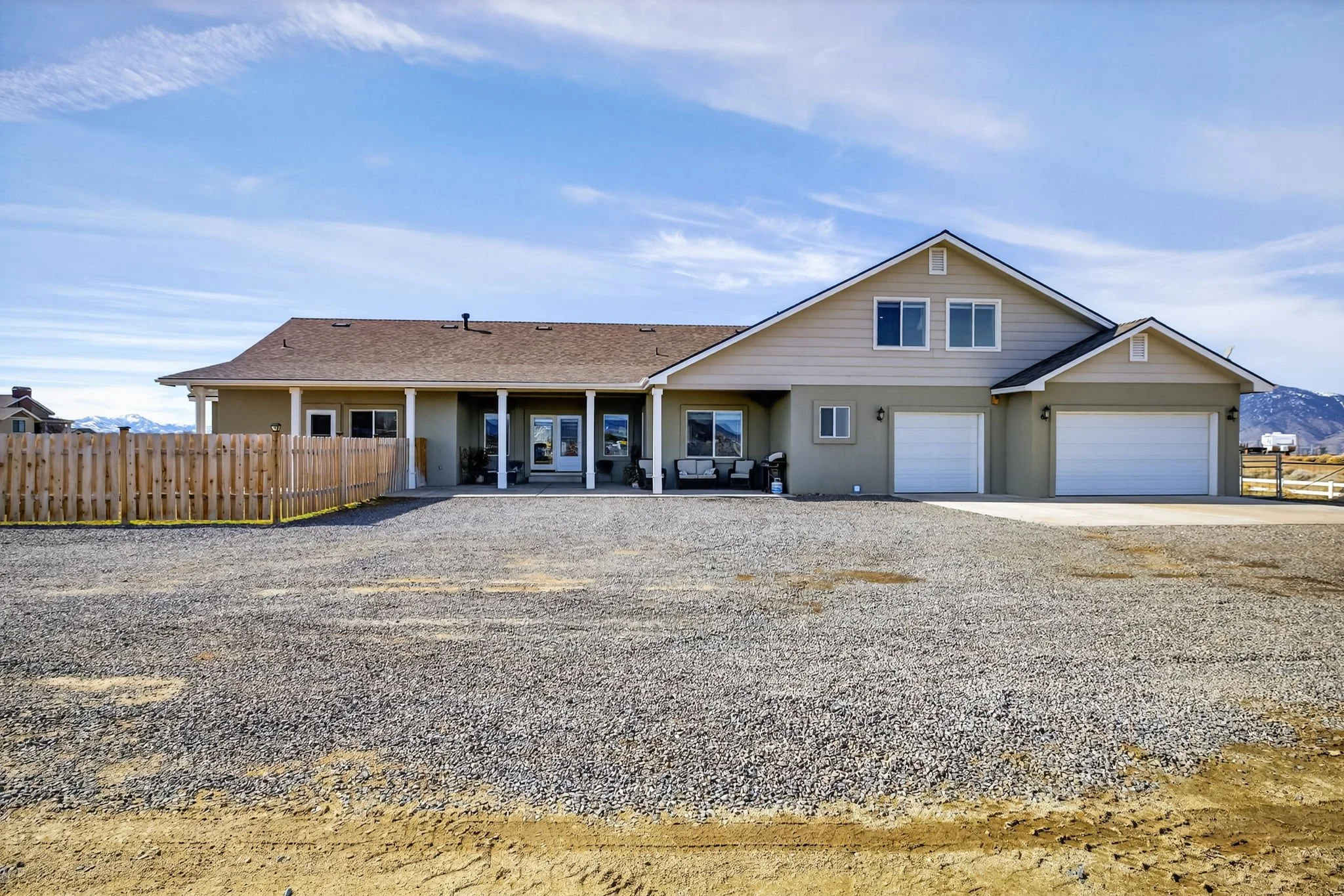 45-web-or-mls-1720 N Benton-45.jpg