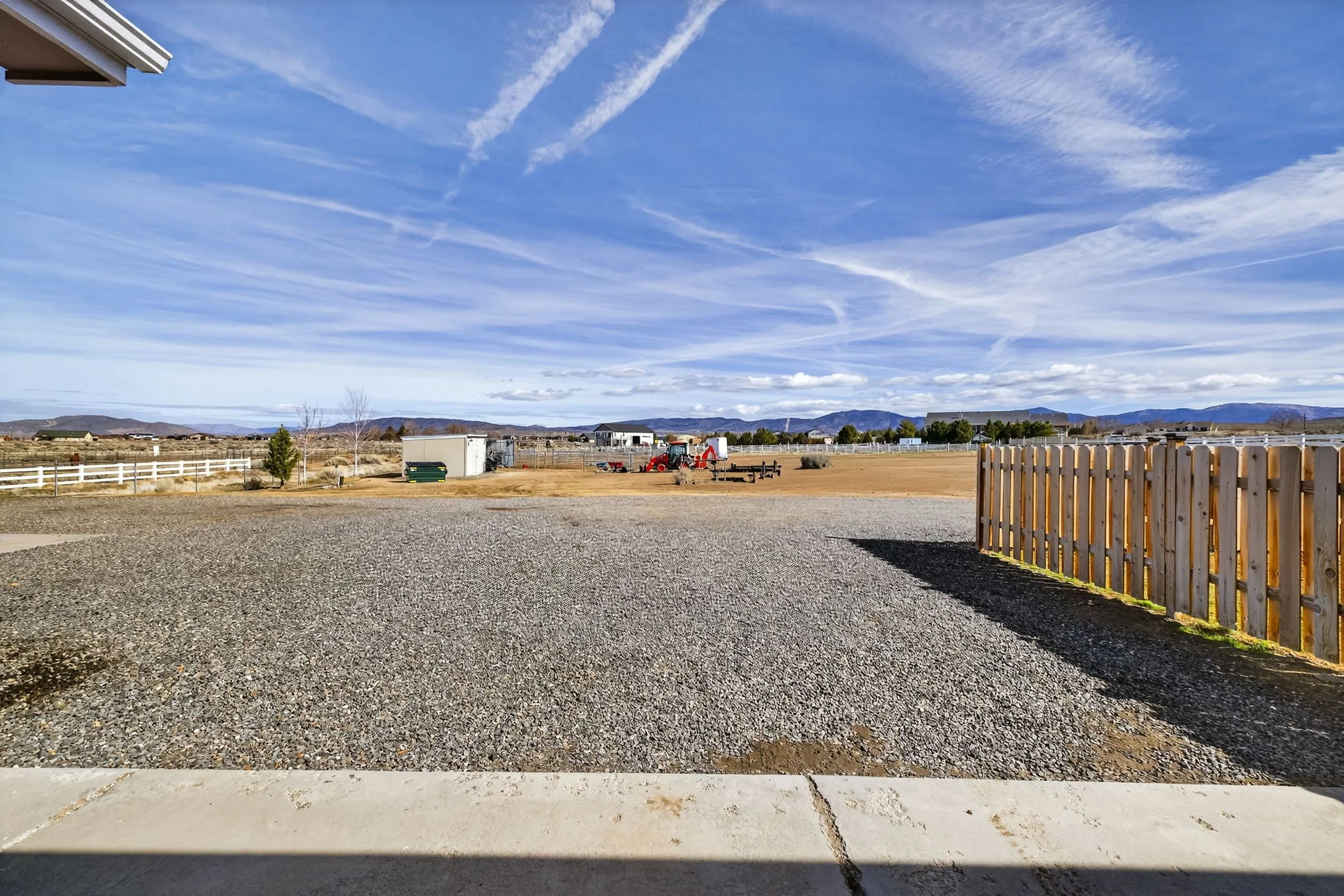 48-web-or-mls-1720 N Benton-48.jpg