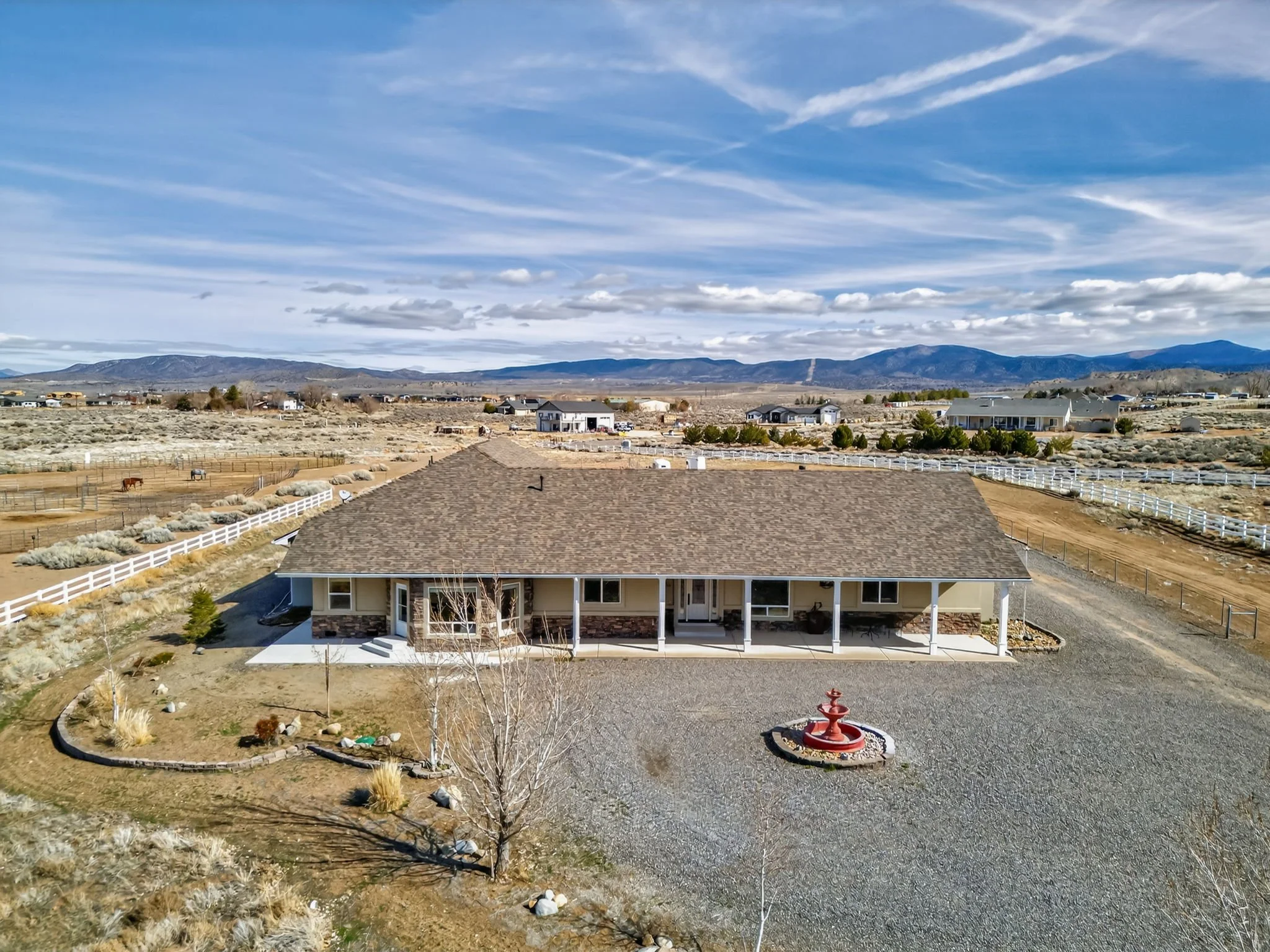 54-web-or-mls-1720 N Benton-54.jpg