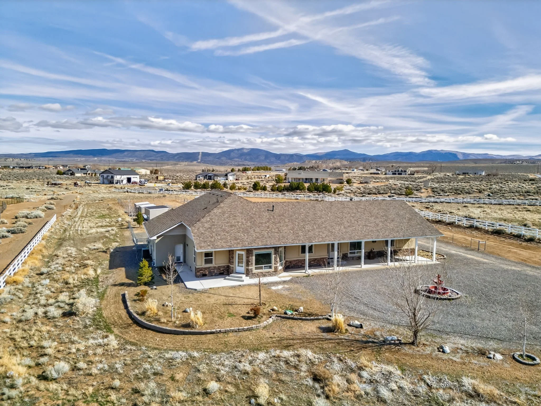 55-web-or-mls-1720 N Benton-55.jpg