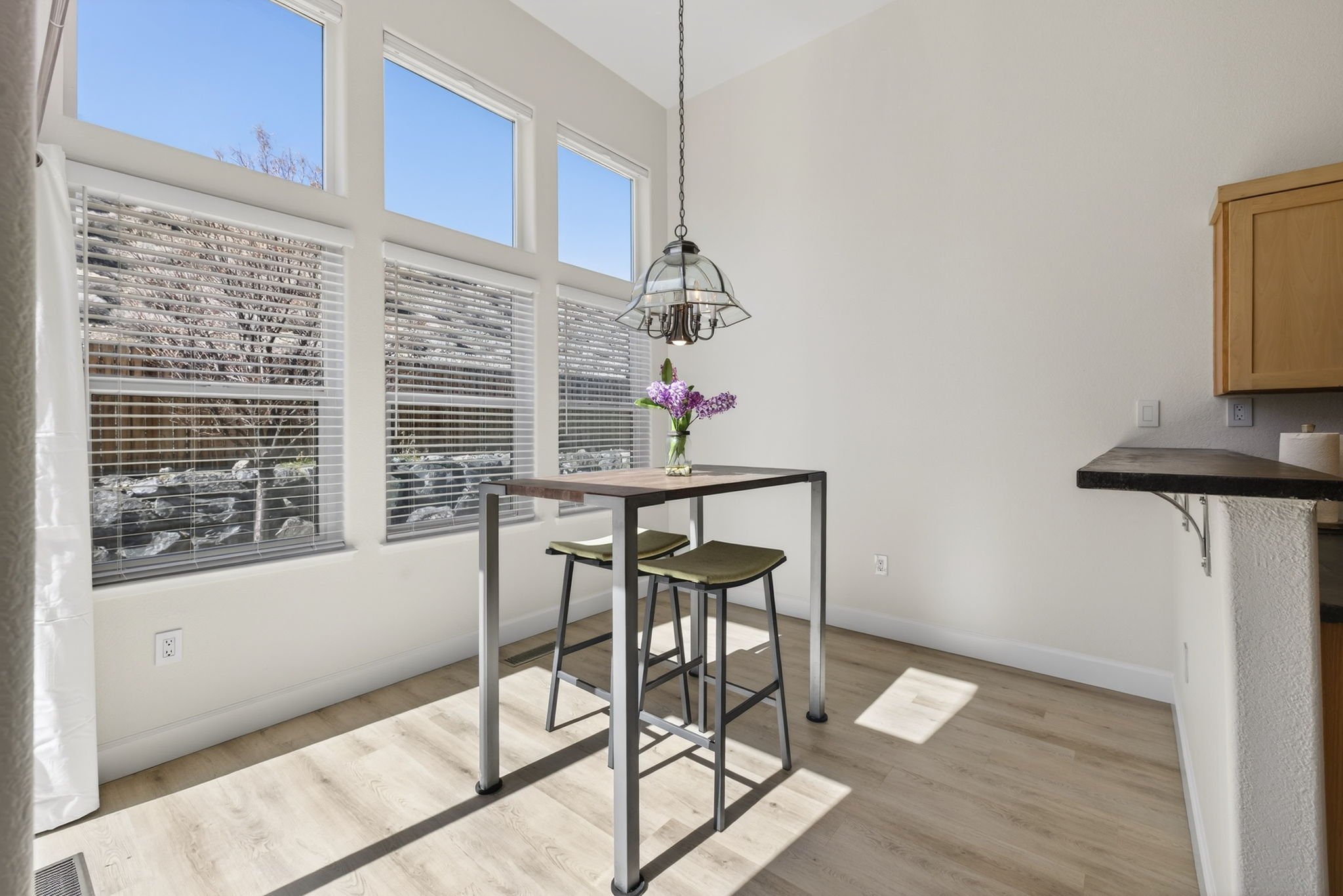 4-web-or-mls-2632 New Ridge Dr-10.jpg