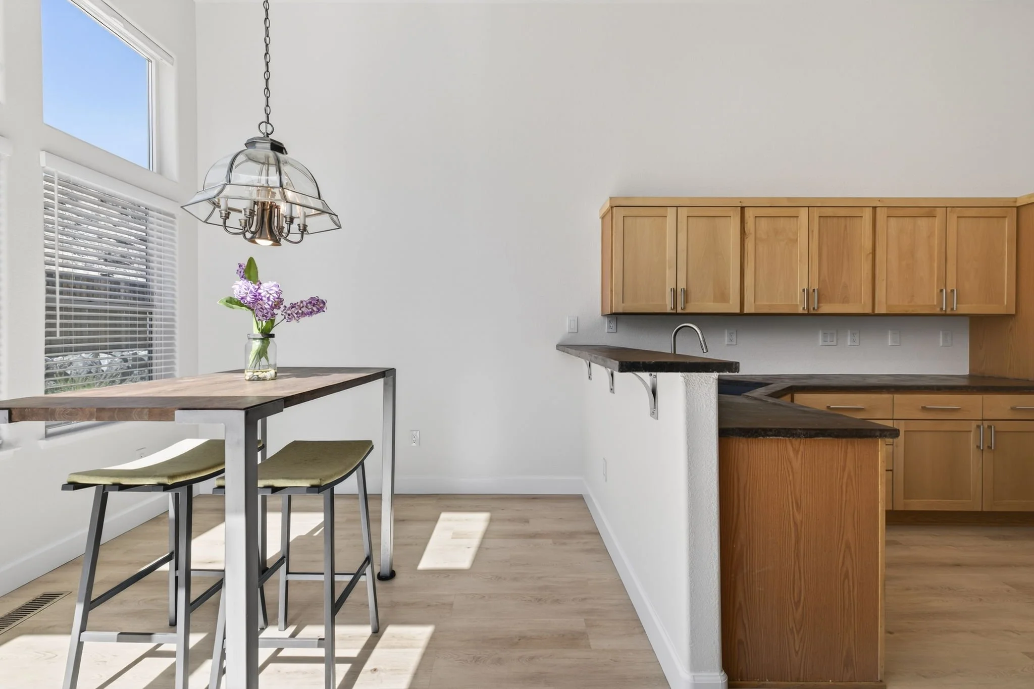 5-web-or-mls-2632 New Ridge Dr-11.jpg