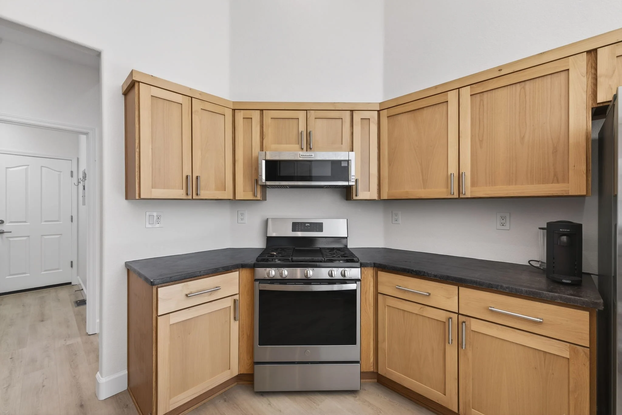 9-web-or-mls-2632 New Ridge Dr-15.jpg