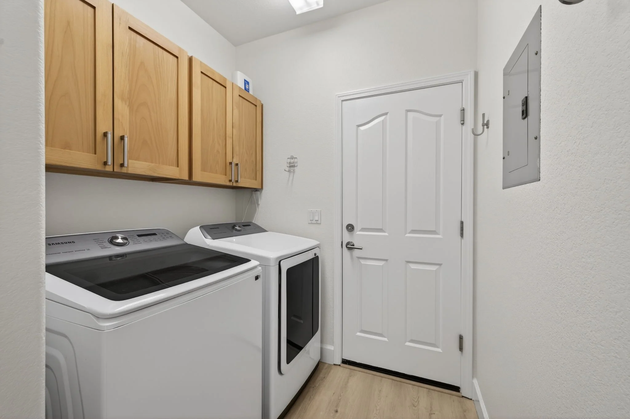 23-web-or-mls-2632 New Ridge Dr-29.jpg