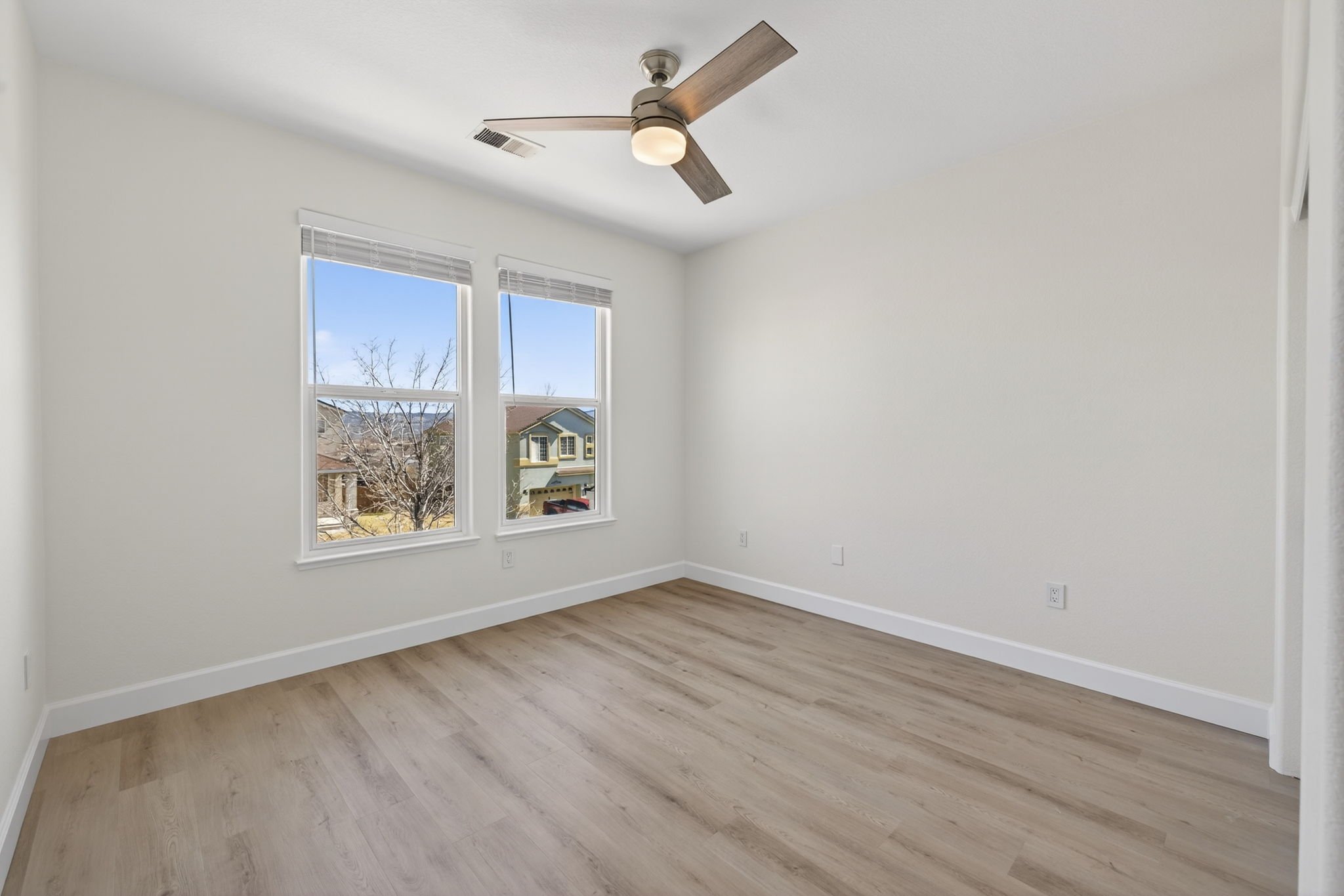 25-web-or-mls-2632 New Ridge Dr-31.jpg