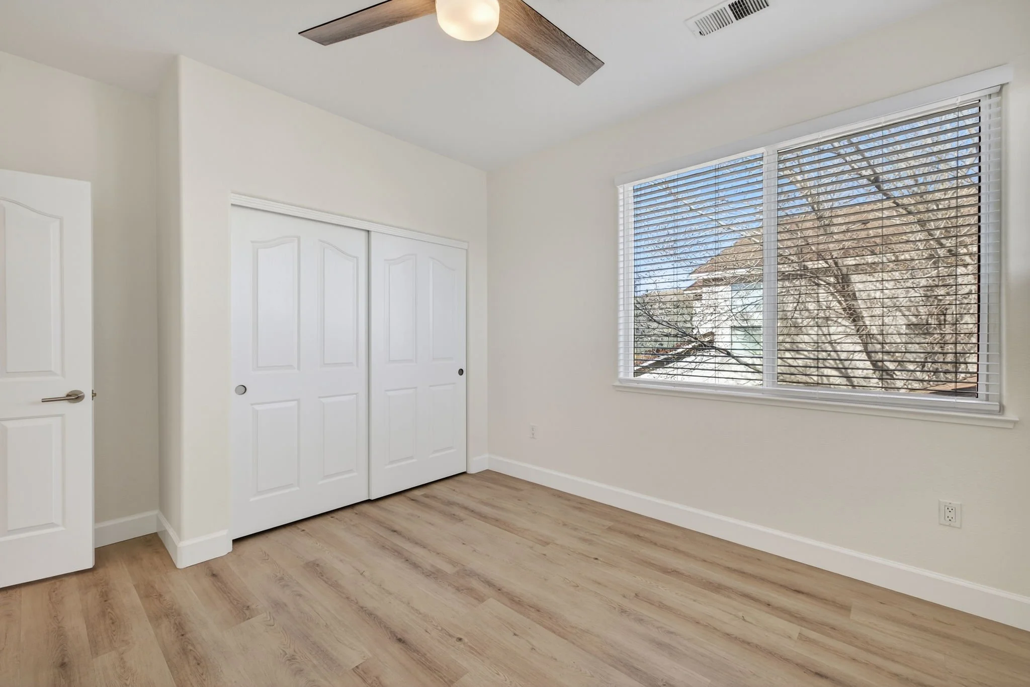 30-web-or-mls-2632 New Ridge Dr-36.jpg