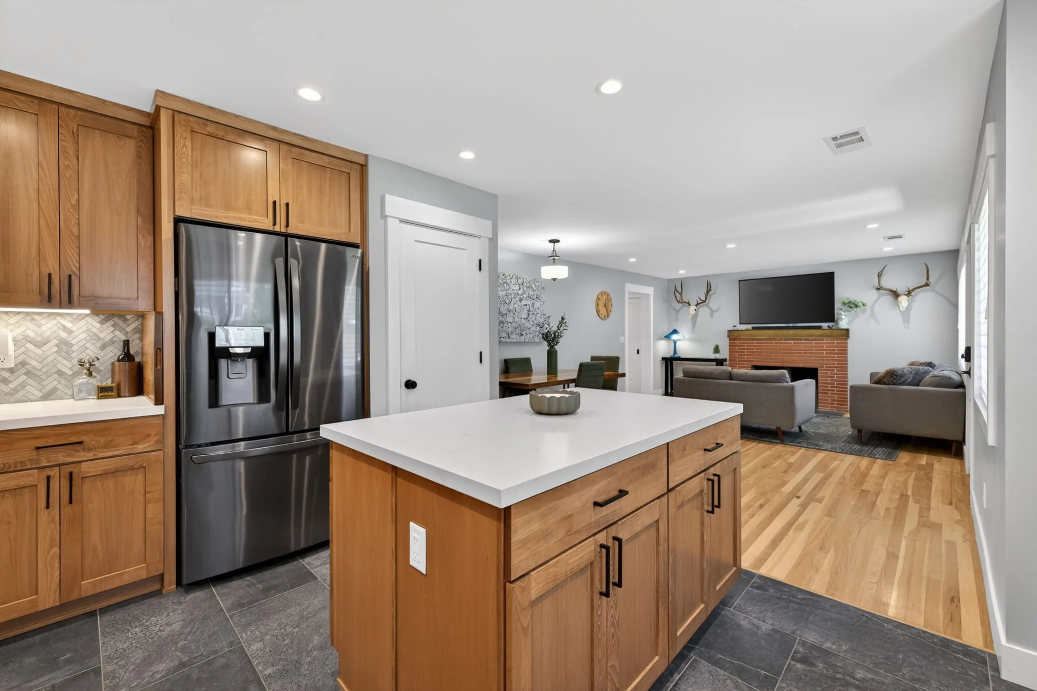 16-web-or-mls-1440 Mark Twain-16.jpg