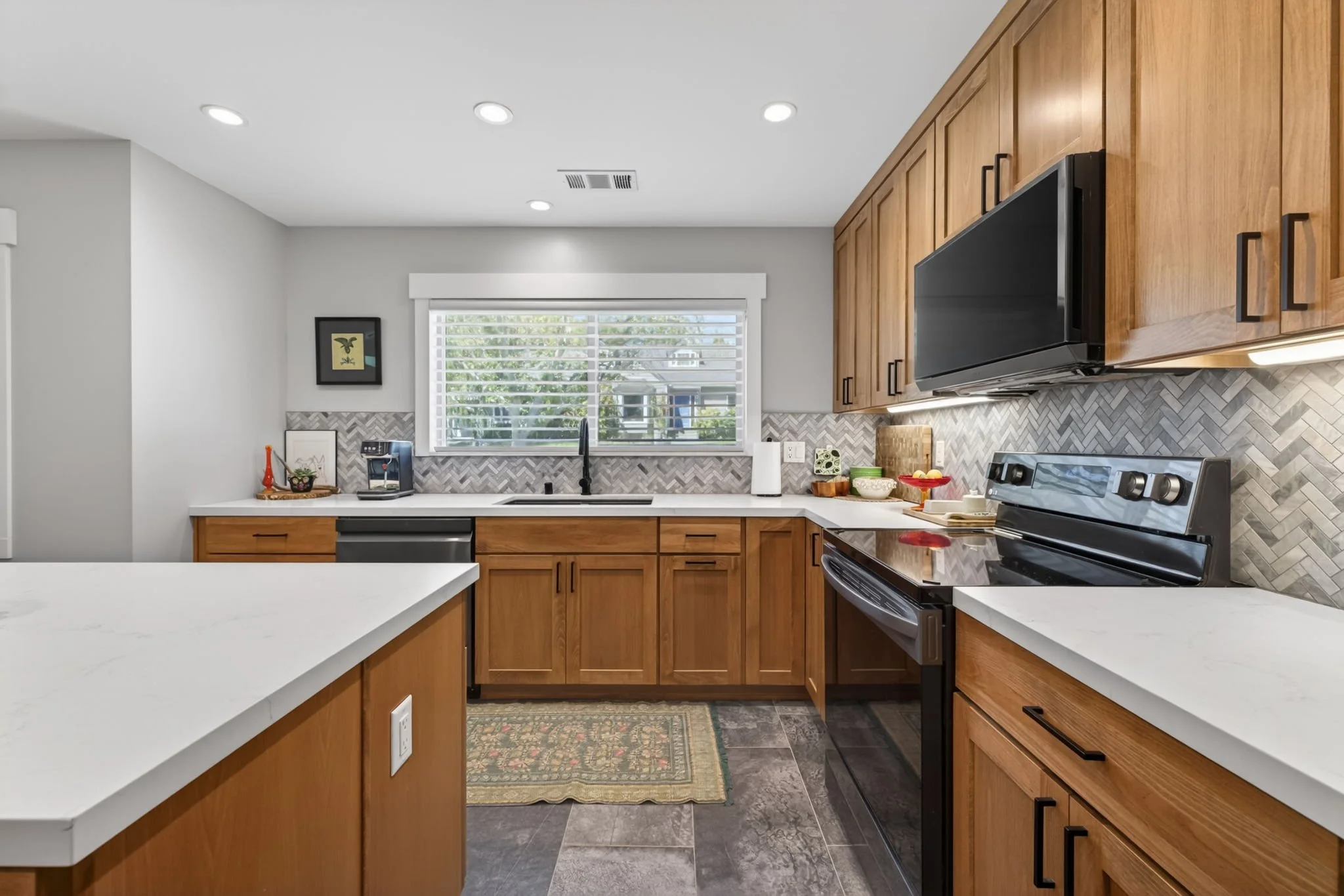 18-web-or-mls-1440 Mark Twain-18.jpg