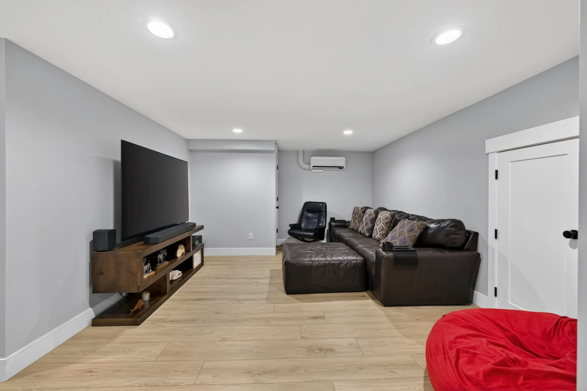 30-web-or-mls-1440 Mark Twain-30.jpg