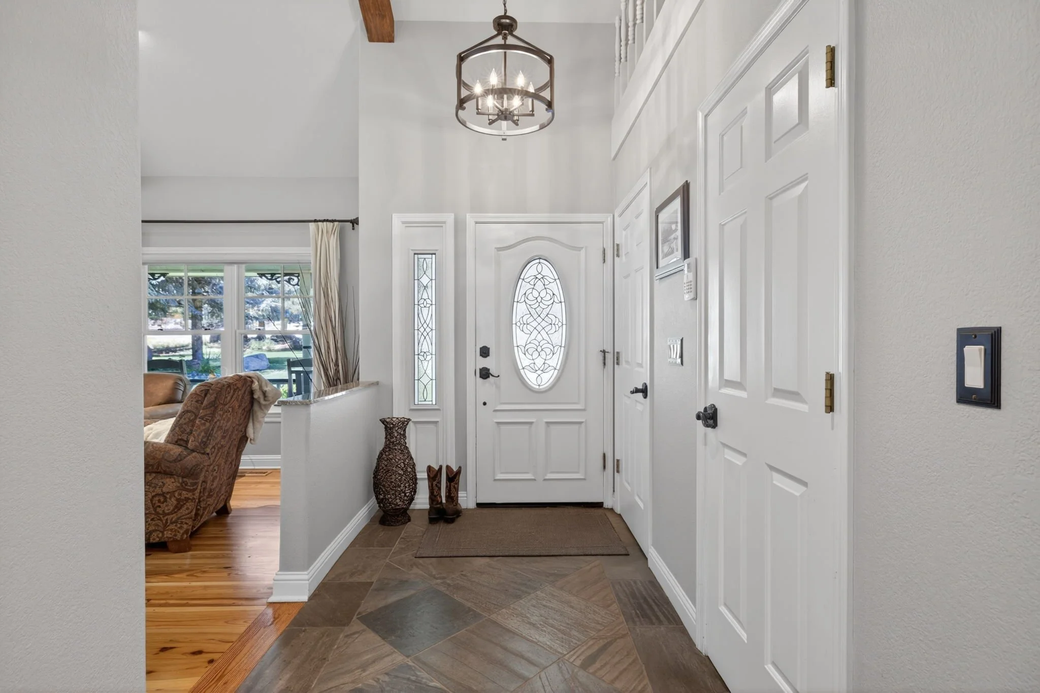 6-web-or-mls-242 Kinsey Way-6.jpg