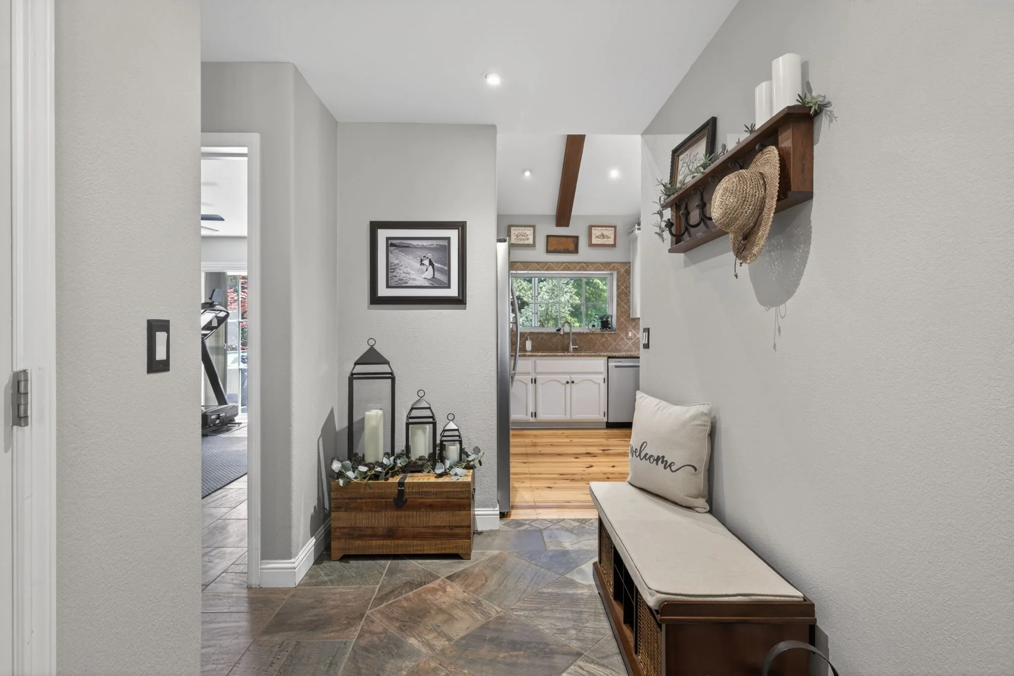 7-web-or-mls-242 Kinsey Way-7.jpg