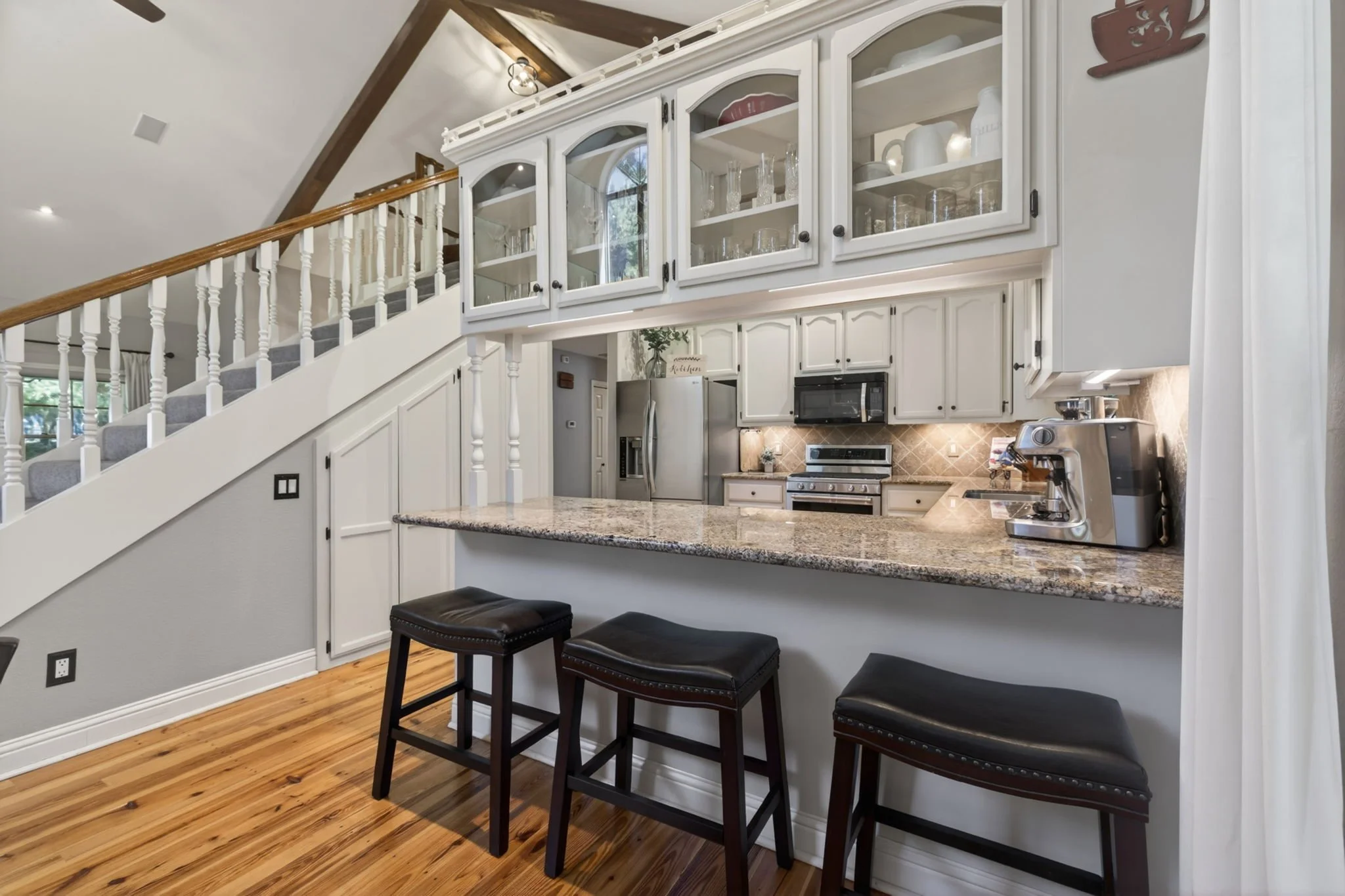 16-web-or-mls-242 Kinsey Way-16.jpg
