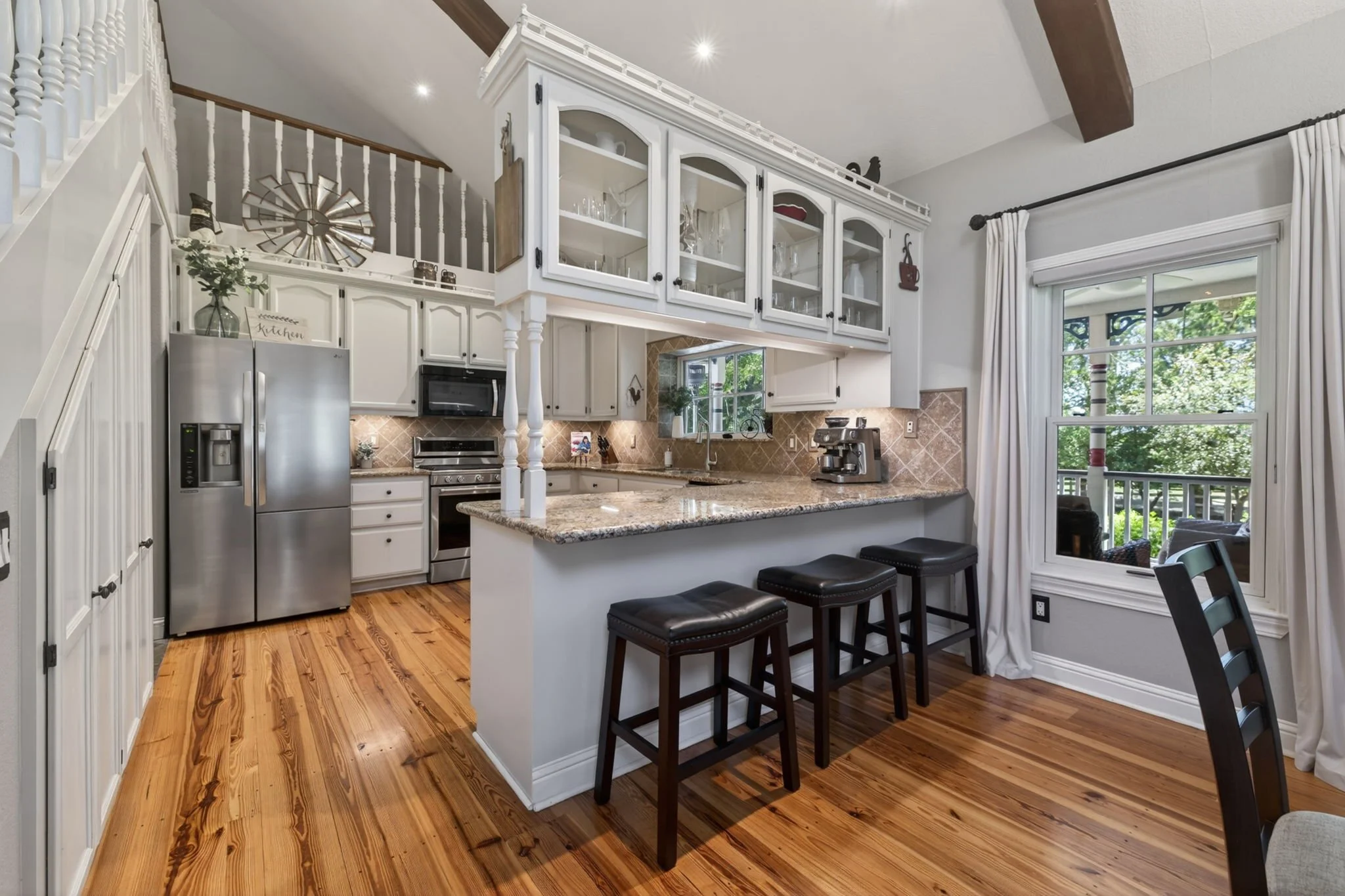 21-web-or-mls-242 Kinsey Way-21.jpg