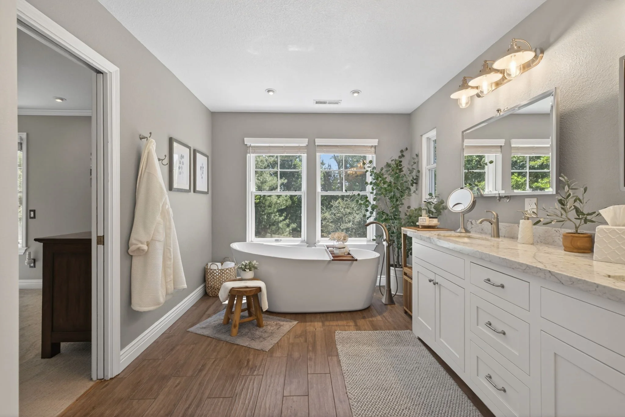 31-web-or-mls-242 Kinsey Way-31.jpg