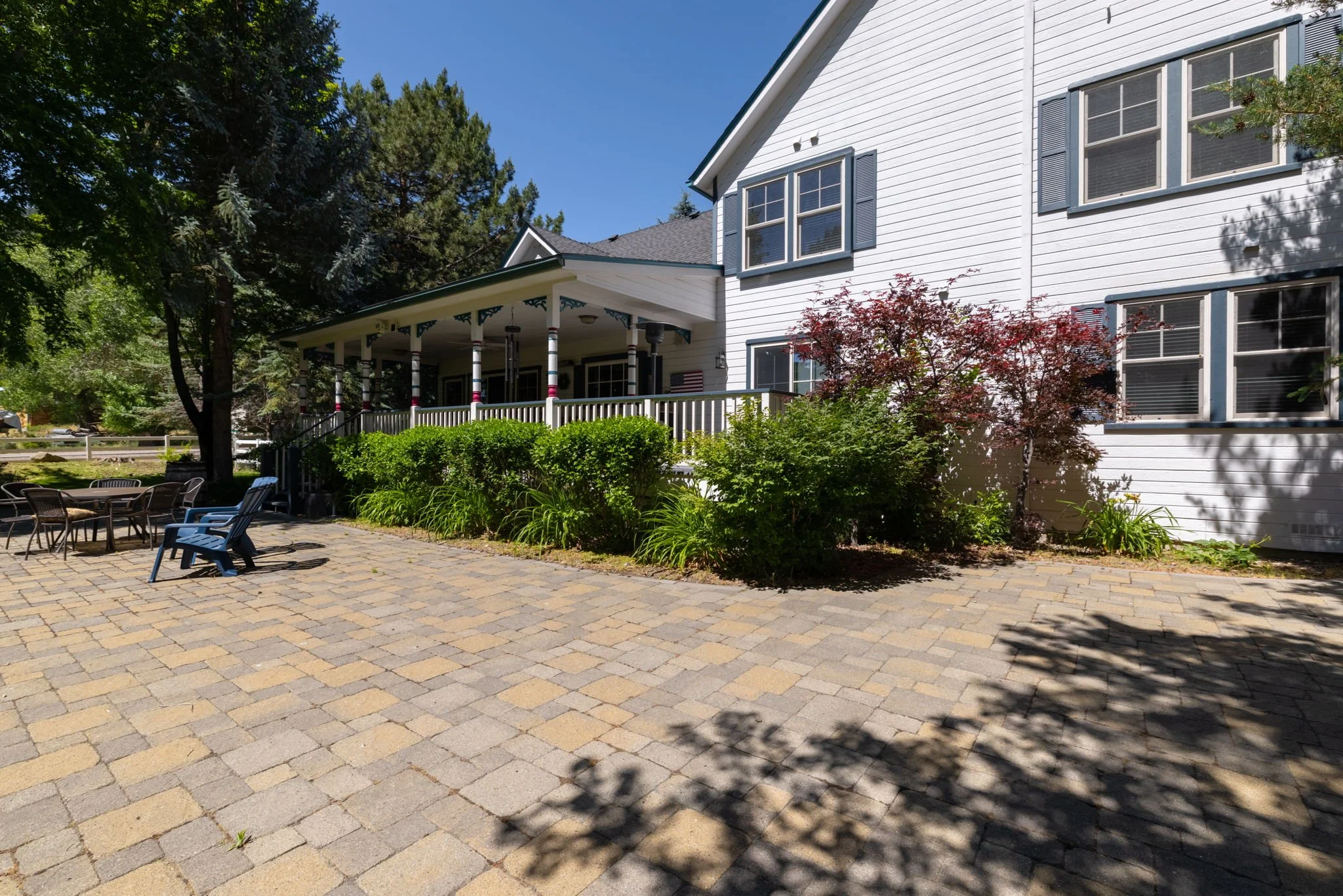 50-web-or-mls-242 Kinsey Way-50.jpg