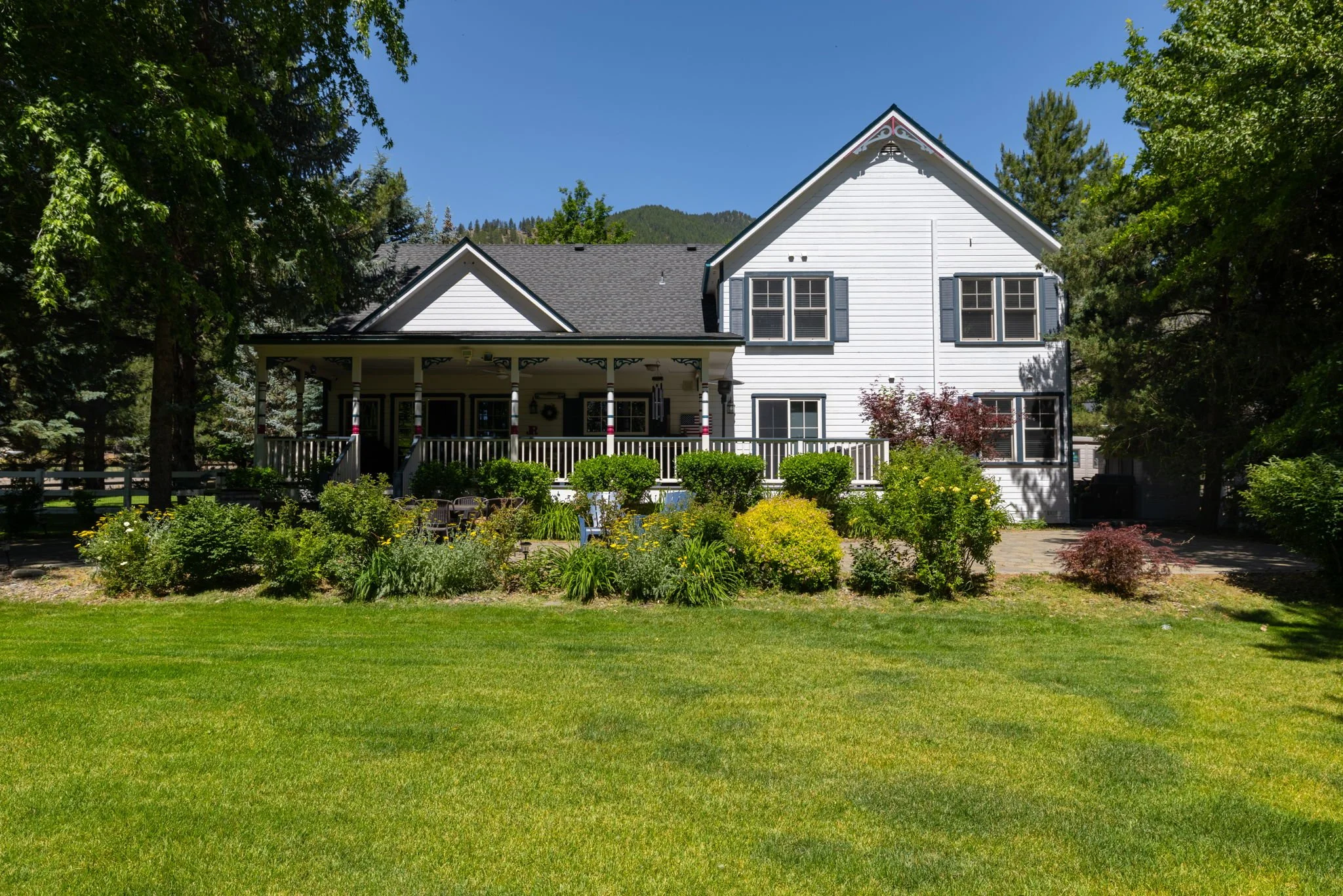 56-web-or-mls-242 Kinsey Way-56.jpg