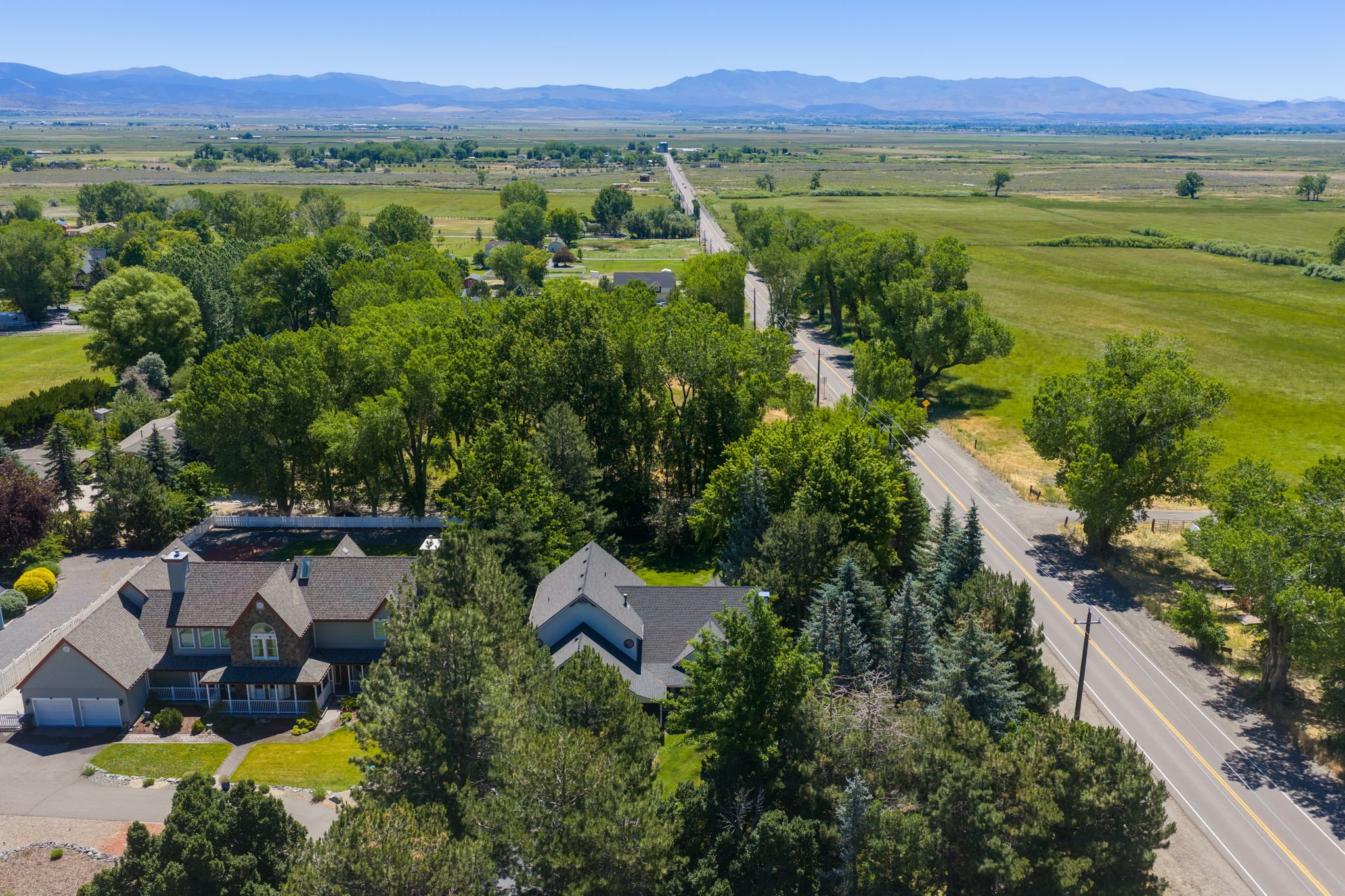 61-web-or-mls-242 Kinsey Way-61.jpg