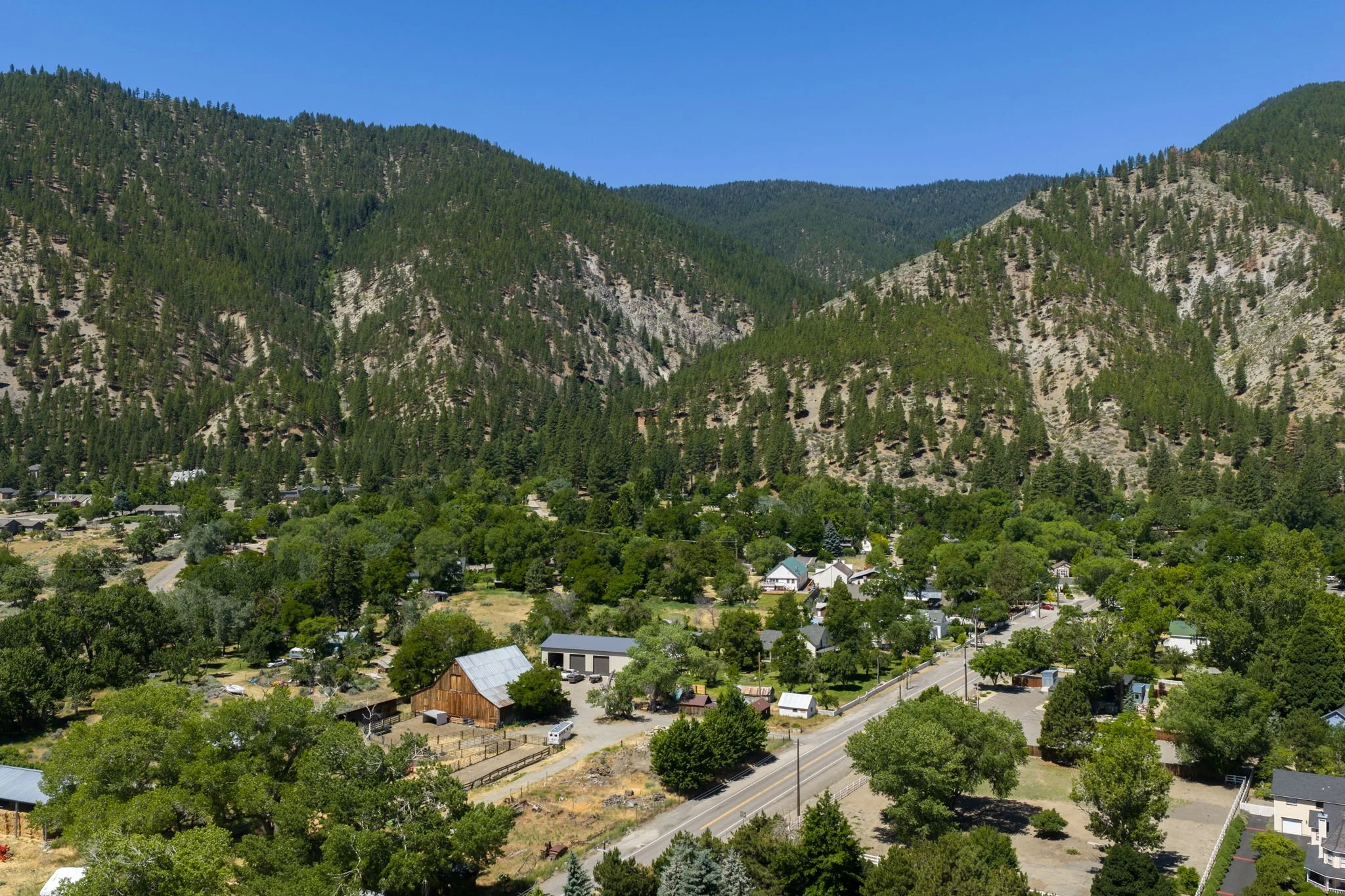 70-web-or-mls-242 Kinsey Way-70.jpg